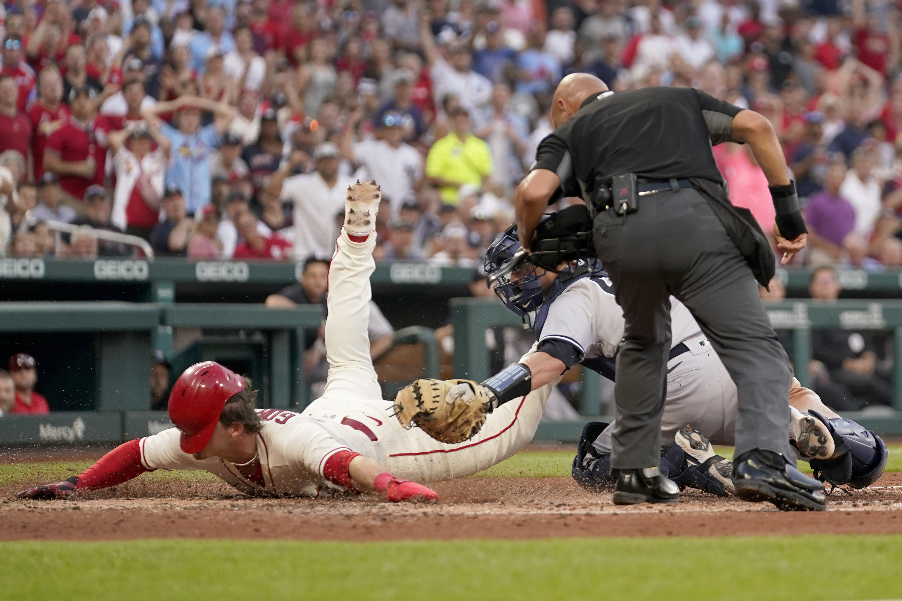 Montgomery takes first loss since trade as Cardinals fall 8-4 to