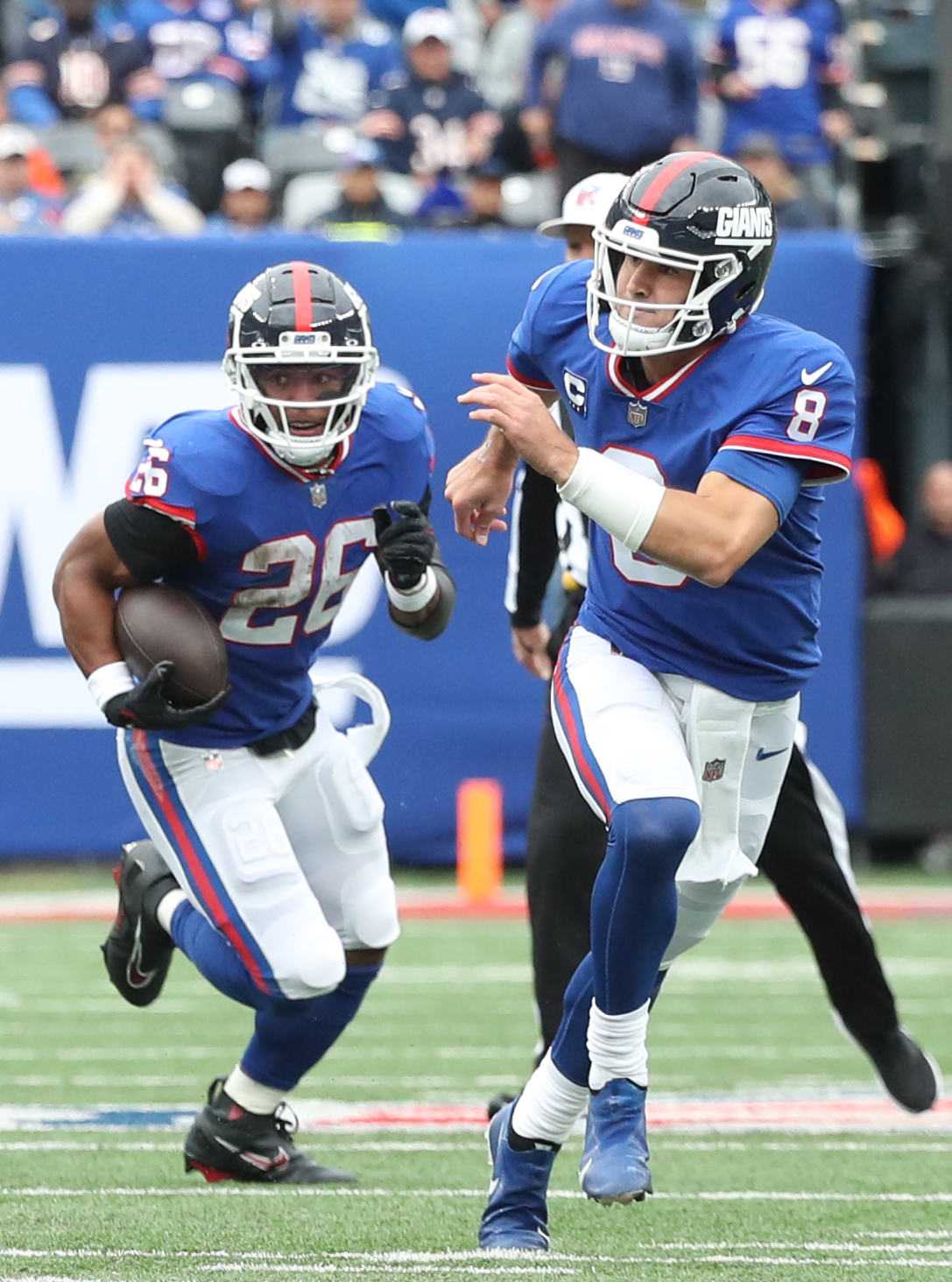 New York Giants Top Chicago Bears, 20-12 Thanks to Running Game - Sports  Illustrated New York Giants News, Analysis and More