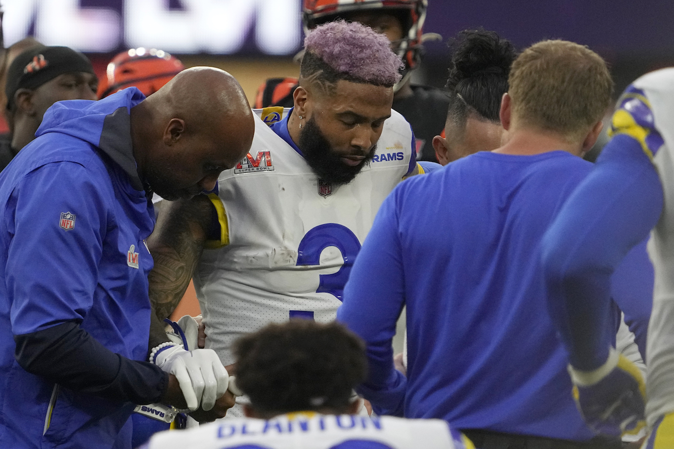 Super Bowl 2022: Rams' Odell Beckham Jr. doesn't let knee injury