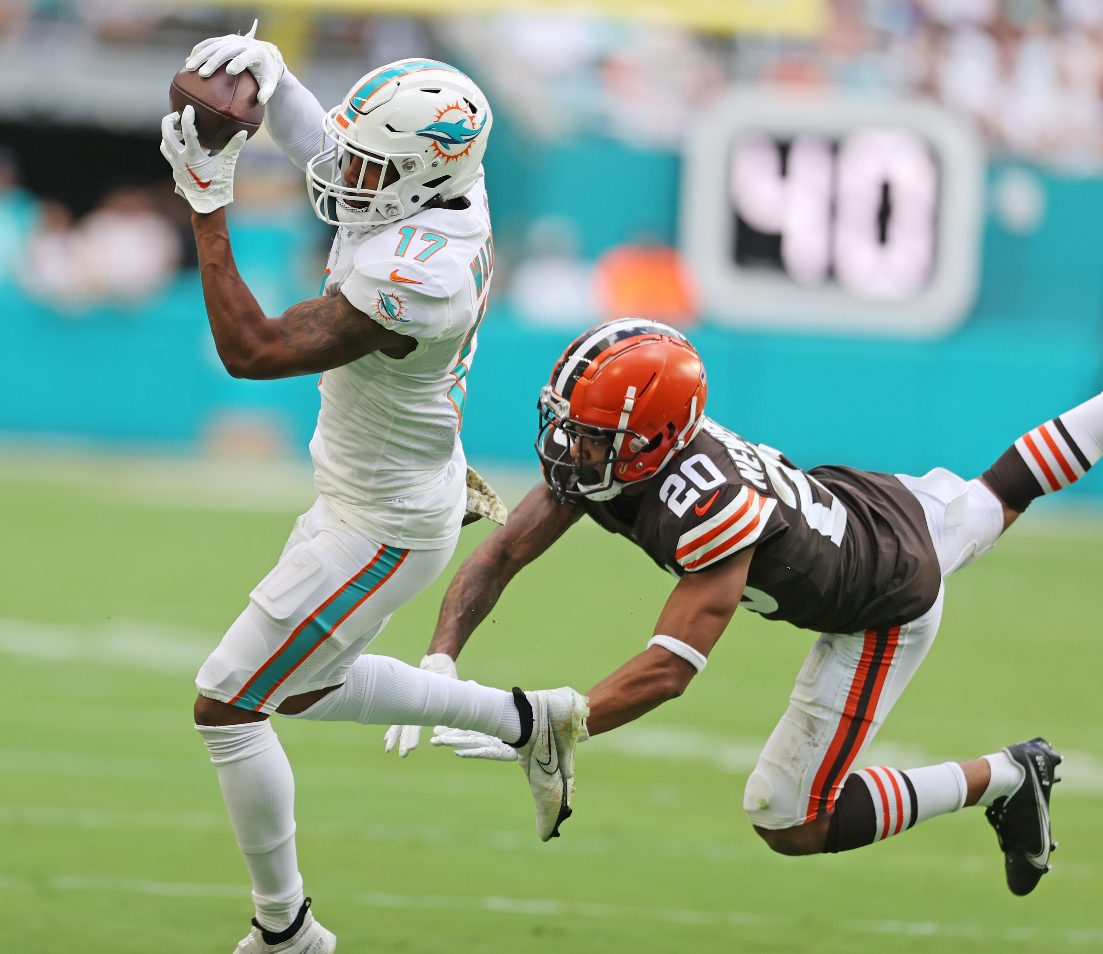 Miami Dolphins play Cleveland Browns at Hard Rock Stadium