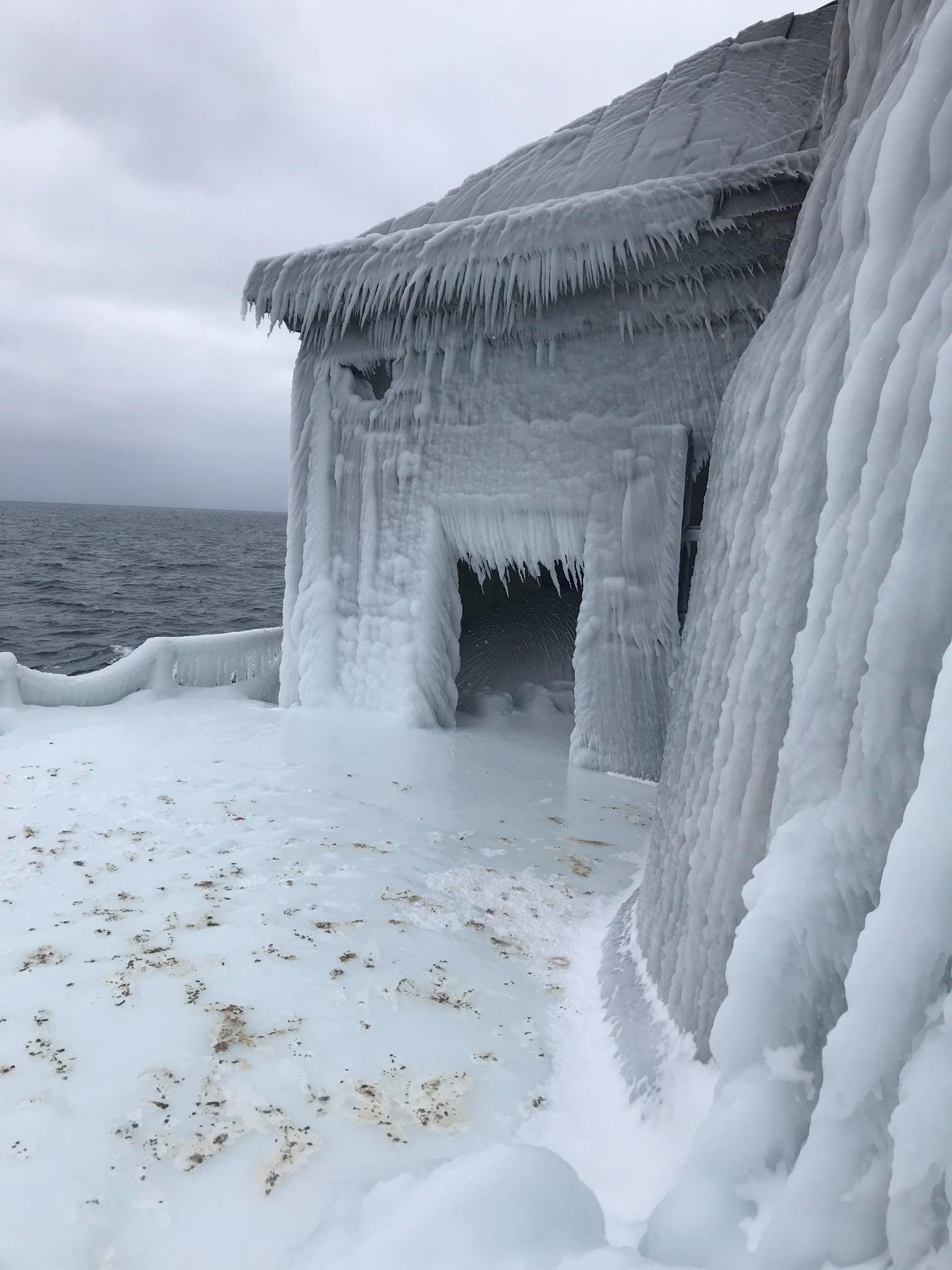 Coast Guard Flies Out To Fix Remote Michigan Lighthouse Known As The Loneliest Place In The World Mlive Com