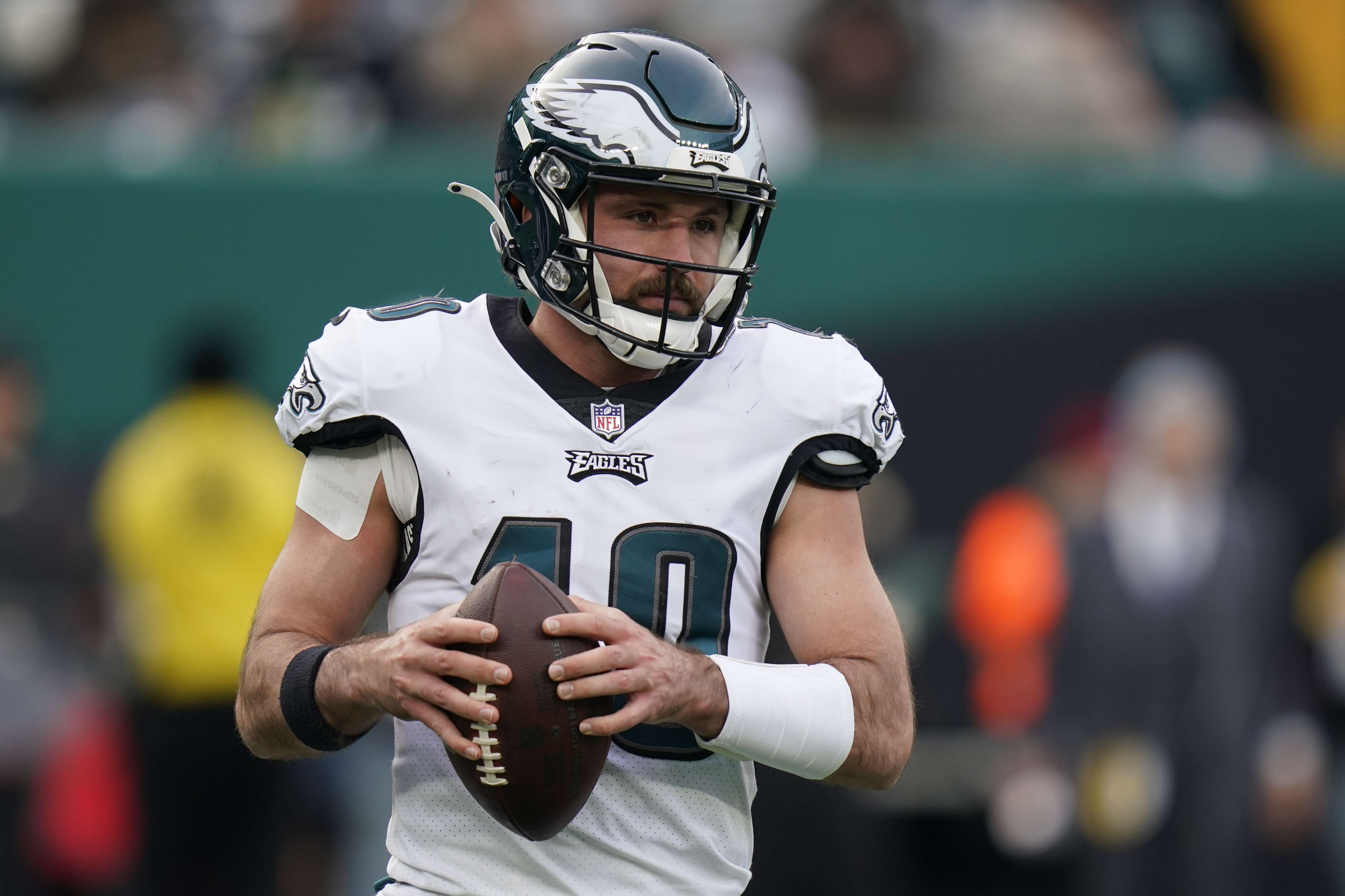 Joe Flacco trade: Jets reunite with QB in deal with Eagles