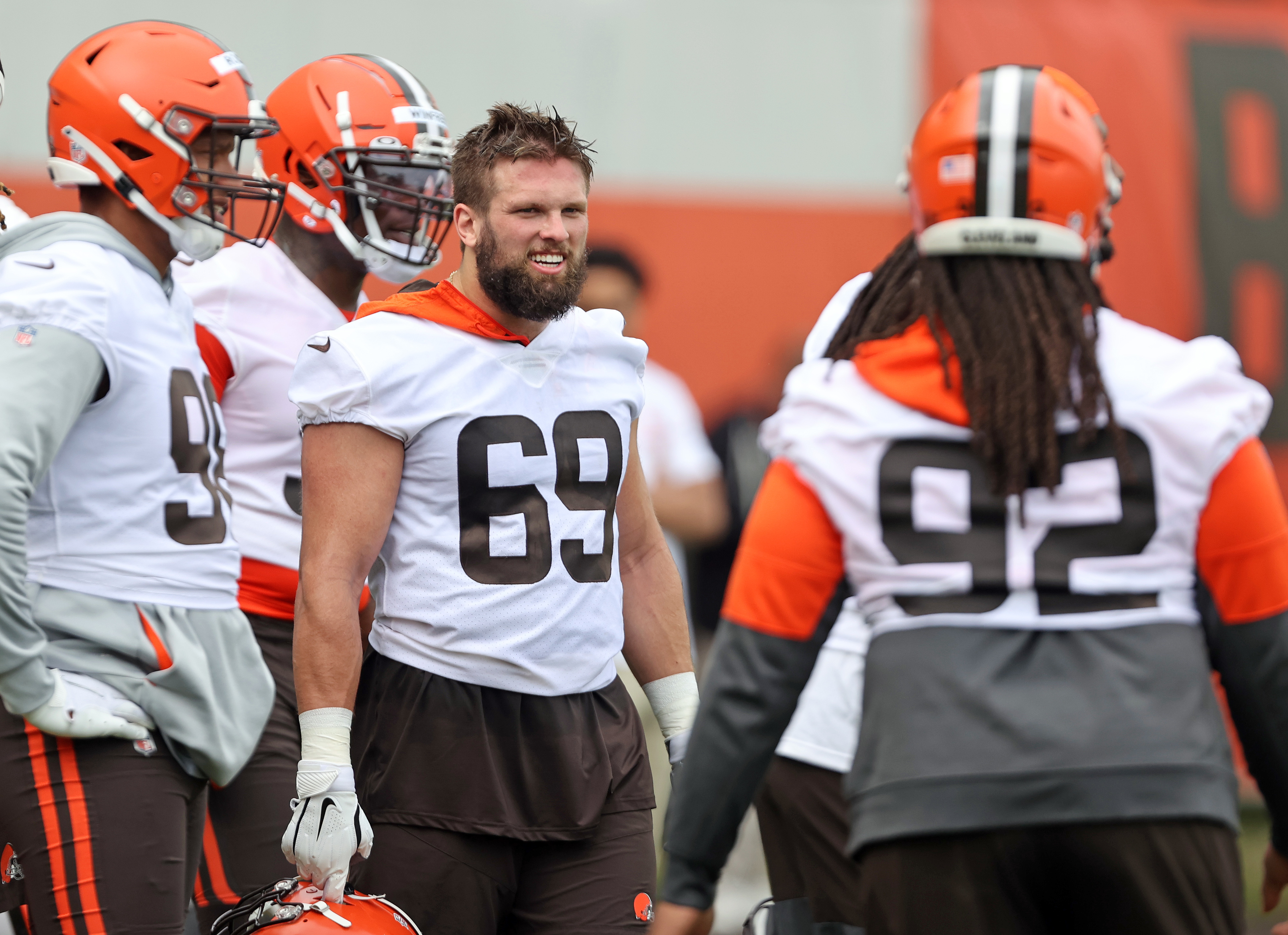 Cleveland Browns defensive end Chase Winovich, 2022-2023 season - cleveland .com