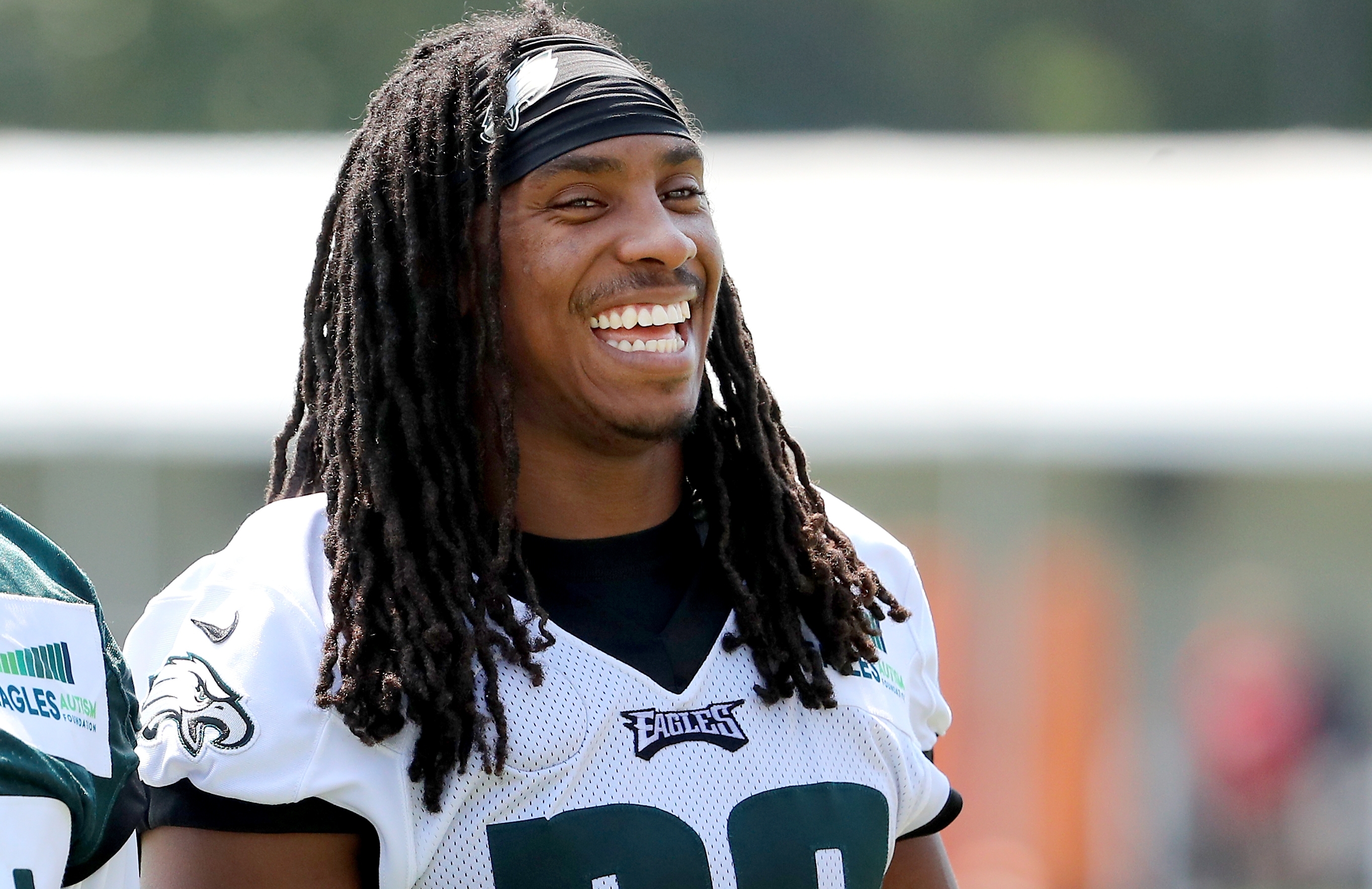 Eagles bring back Boston Scott, Anthony Harris