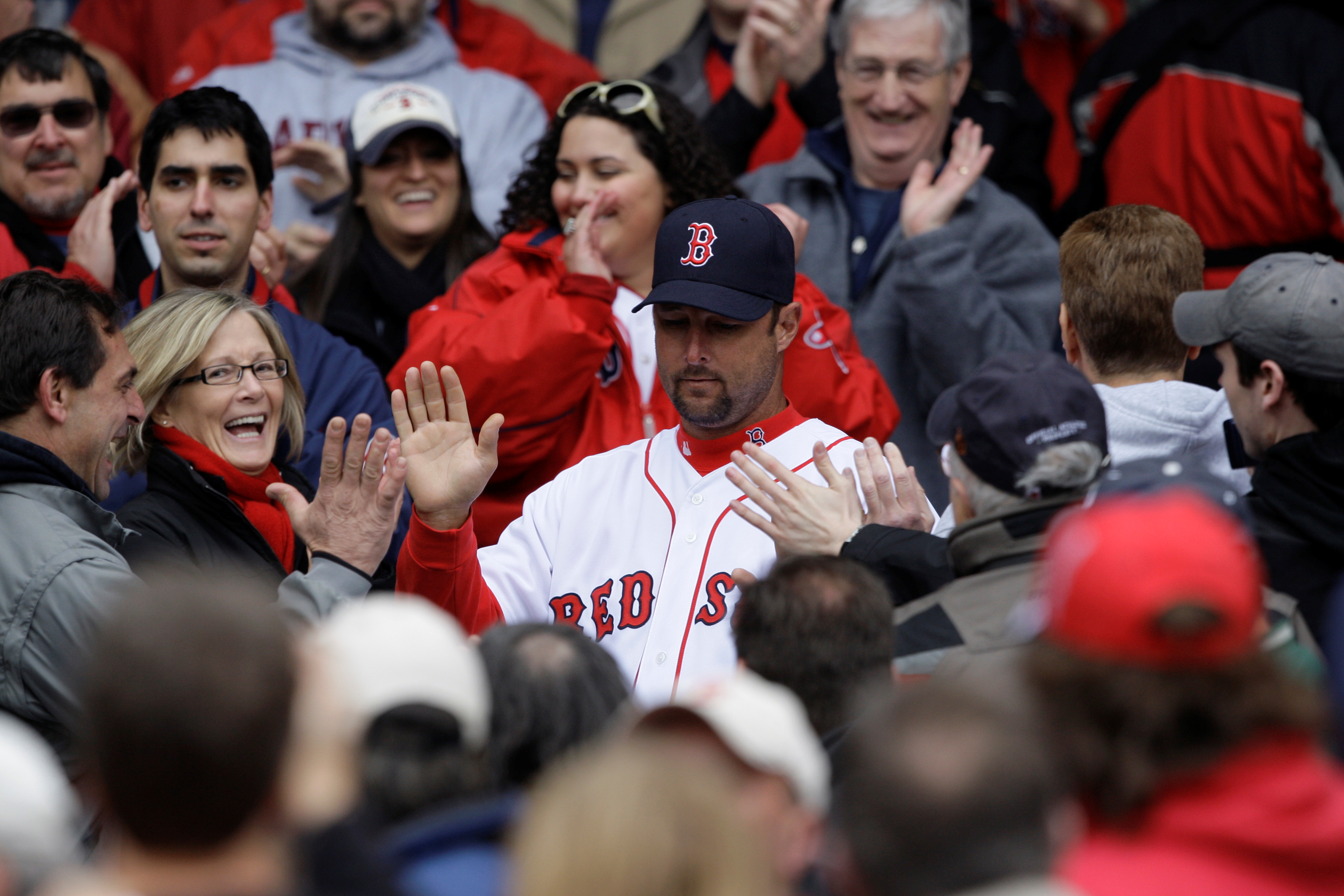Red Sox fans react to death of knuckleballer Tim Wakefield