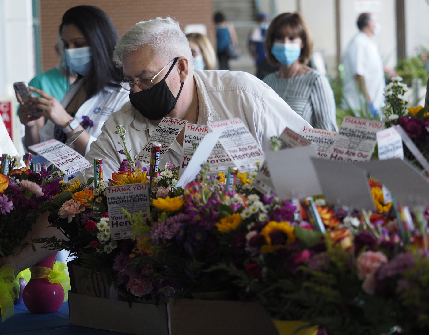 Nutley florist donates, delivers floral arrangements to essential