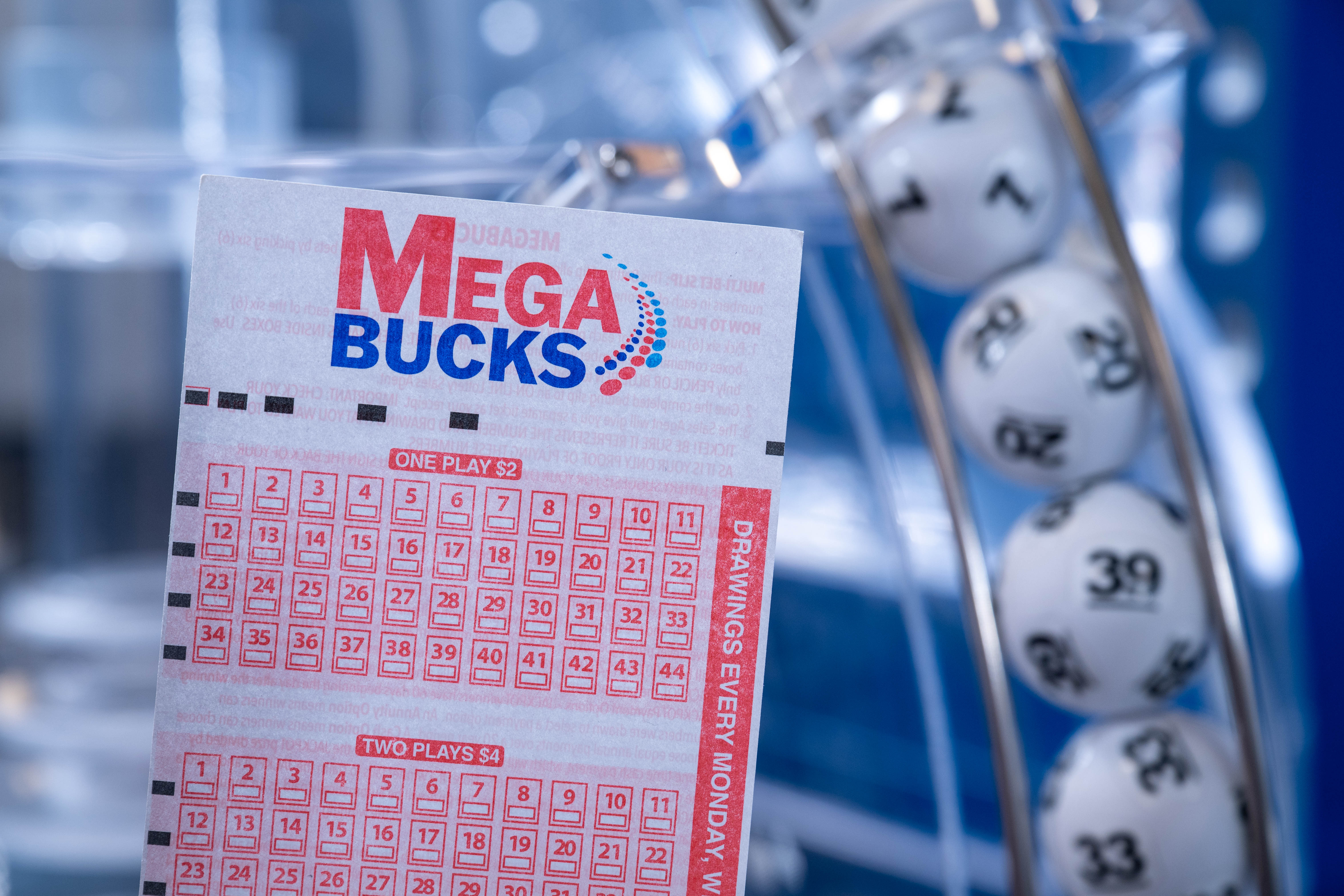 blockb 握手券 jackpot Megabucks' jackpot swells to record $21.6M ahead of Wednesday
