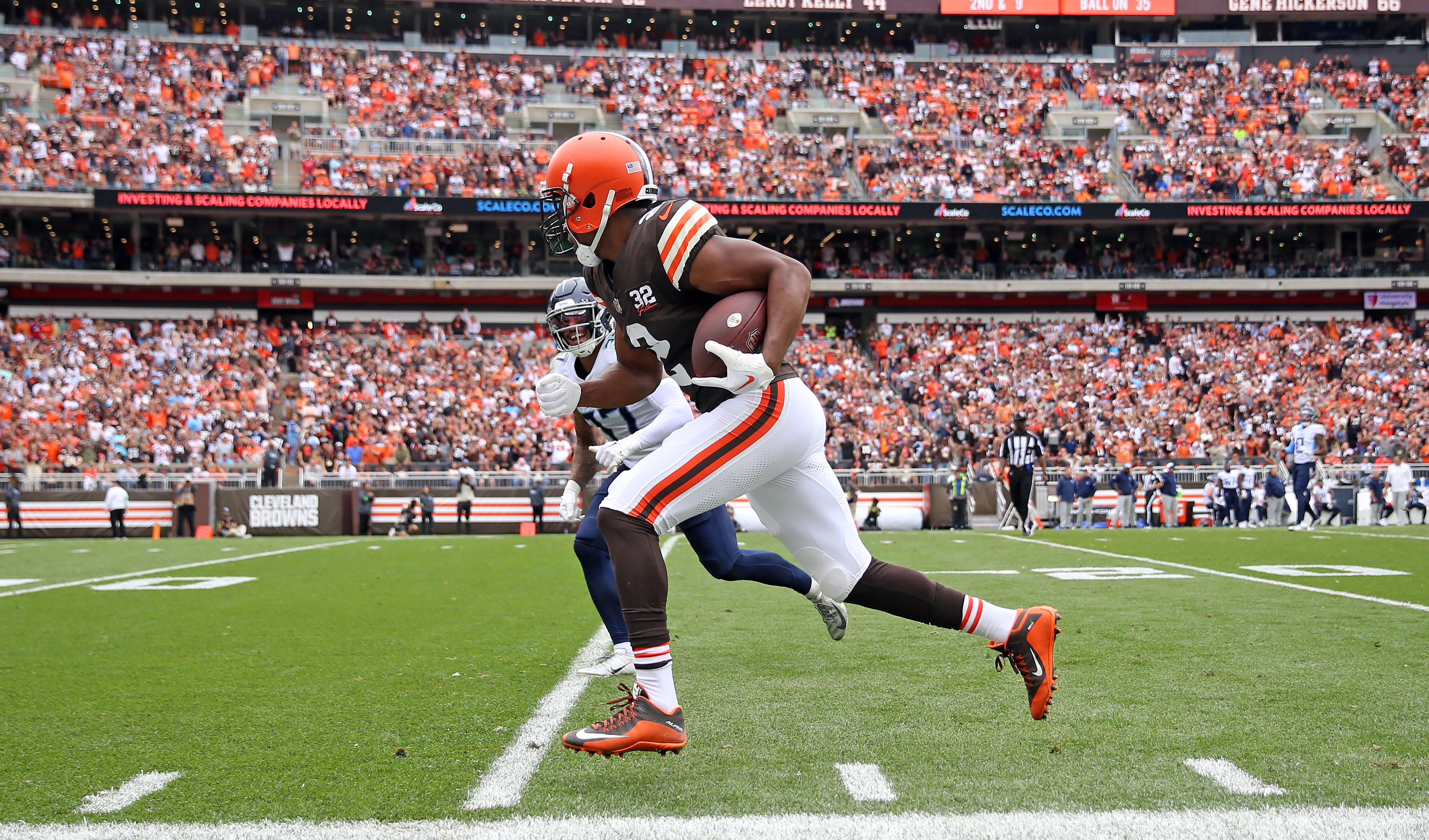 Terry Pluto with impressions of the Browns defense in their 27-3 win over  the Titans. 