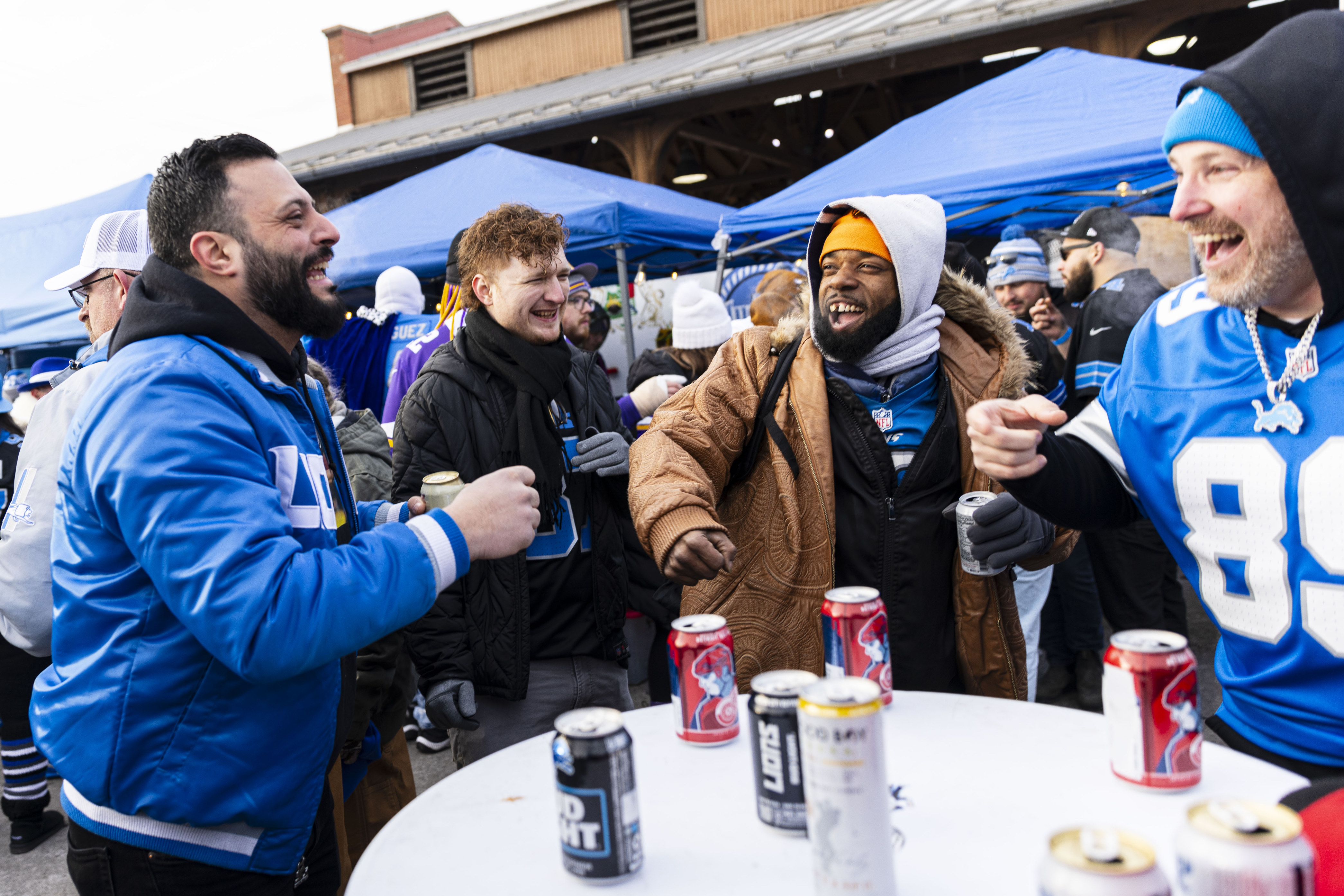 Lions and Vikings fans celebrate Sunday night football - mlive.com