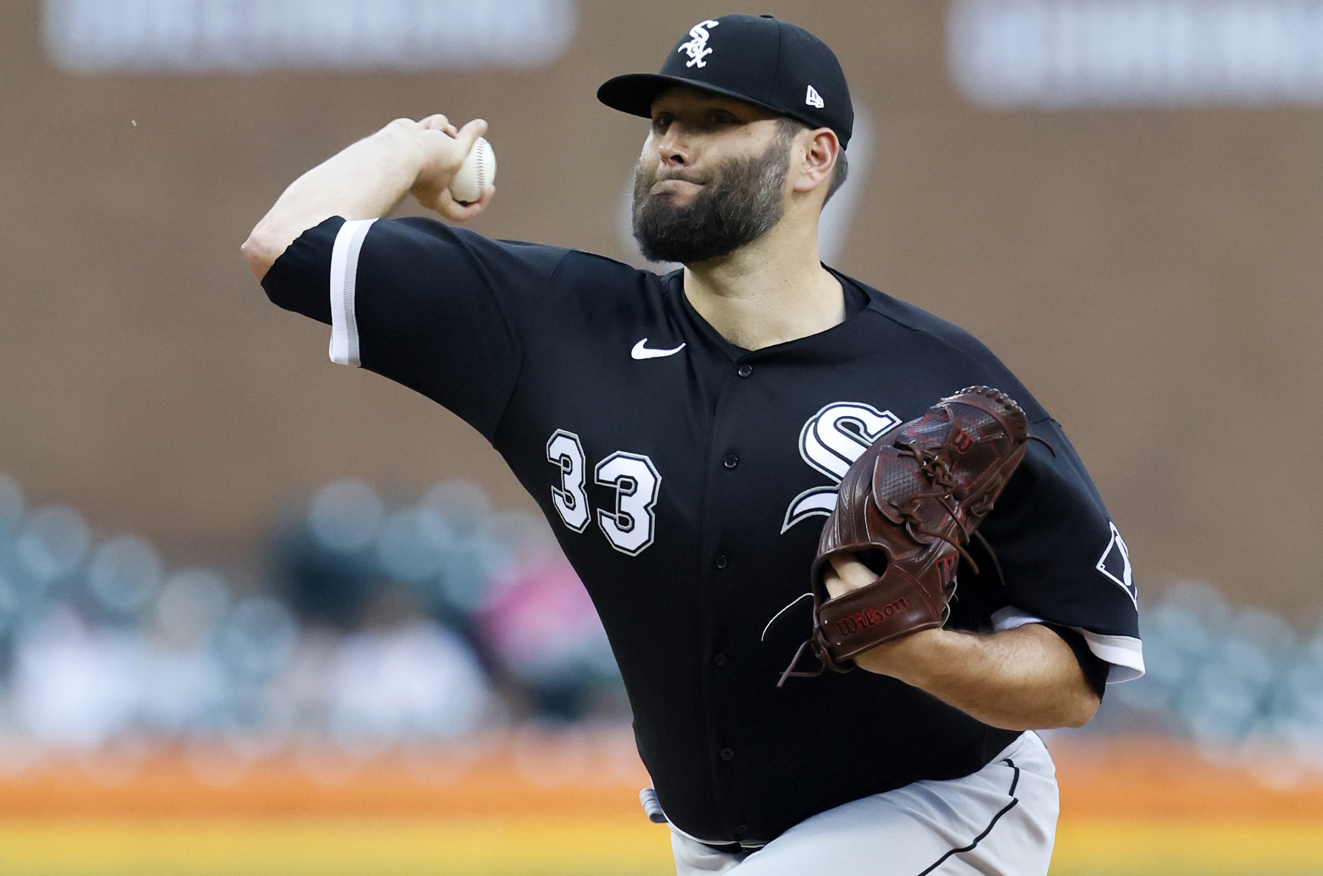 Lance Lynn's made-up explanation for dugout incident with Joe McEwing