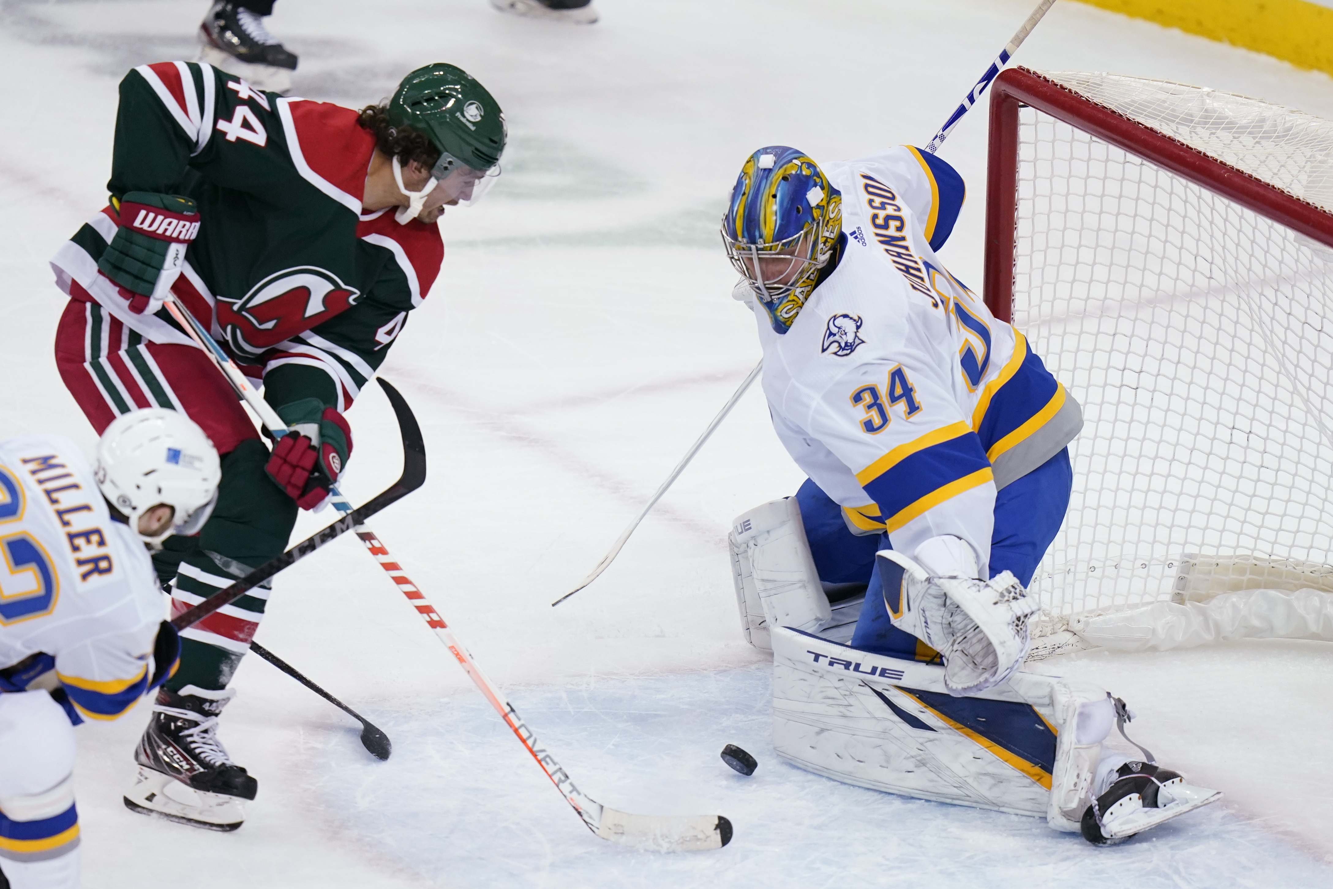 Jeff Skinner finally scores, but Sabres lose seventh straight