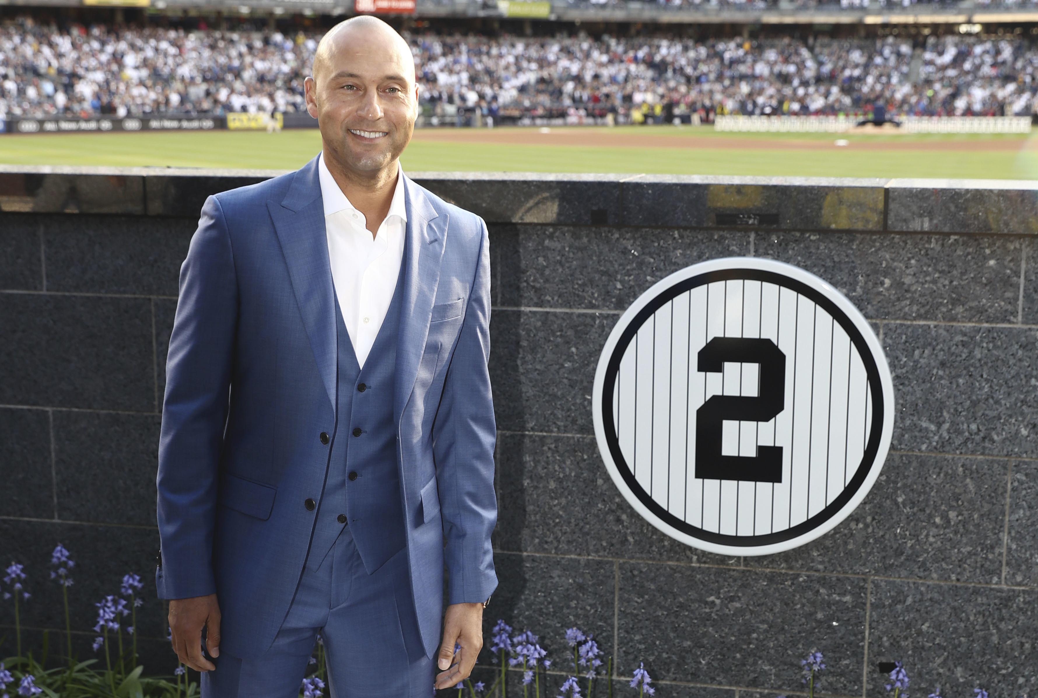 Yankees' Derek Jeter 'at home' during Hall of Fame ceremony