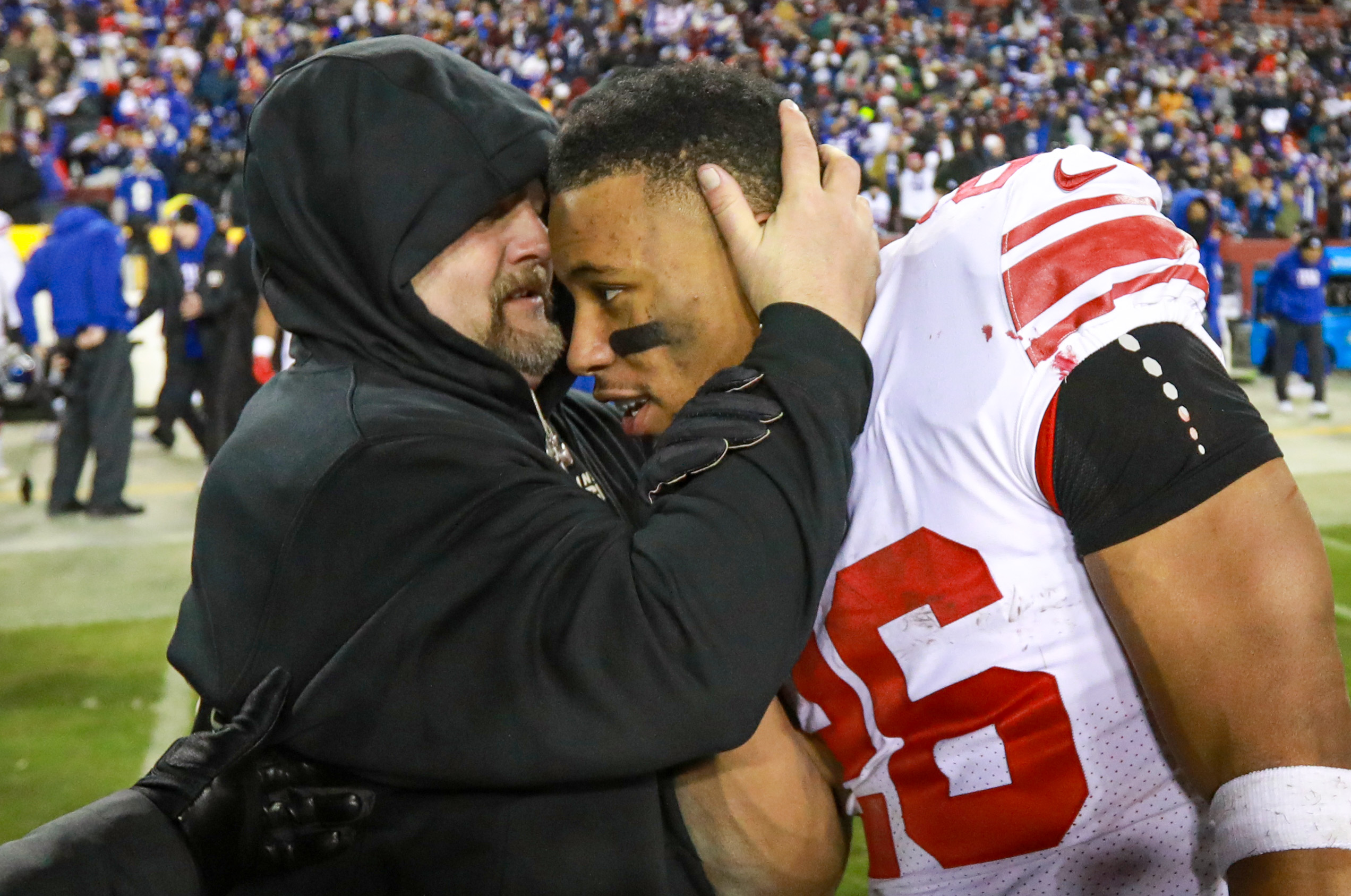 Commanders lose to Giants. Darnay Holmes gets away with bear hug on Curtis  Samuel 