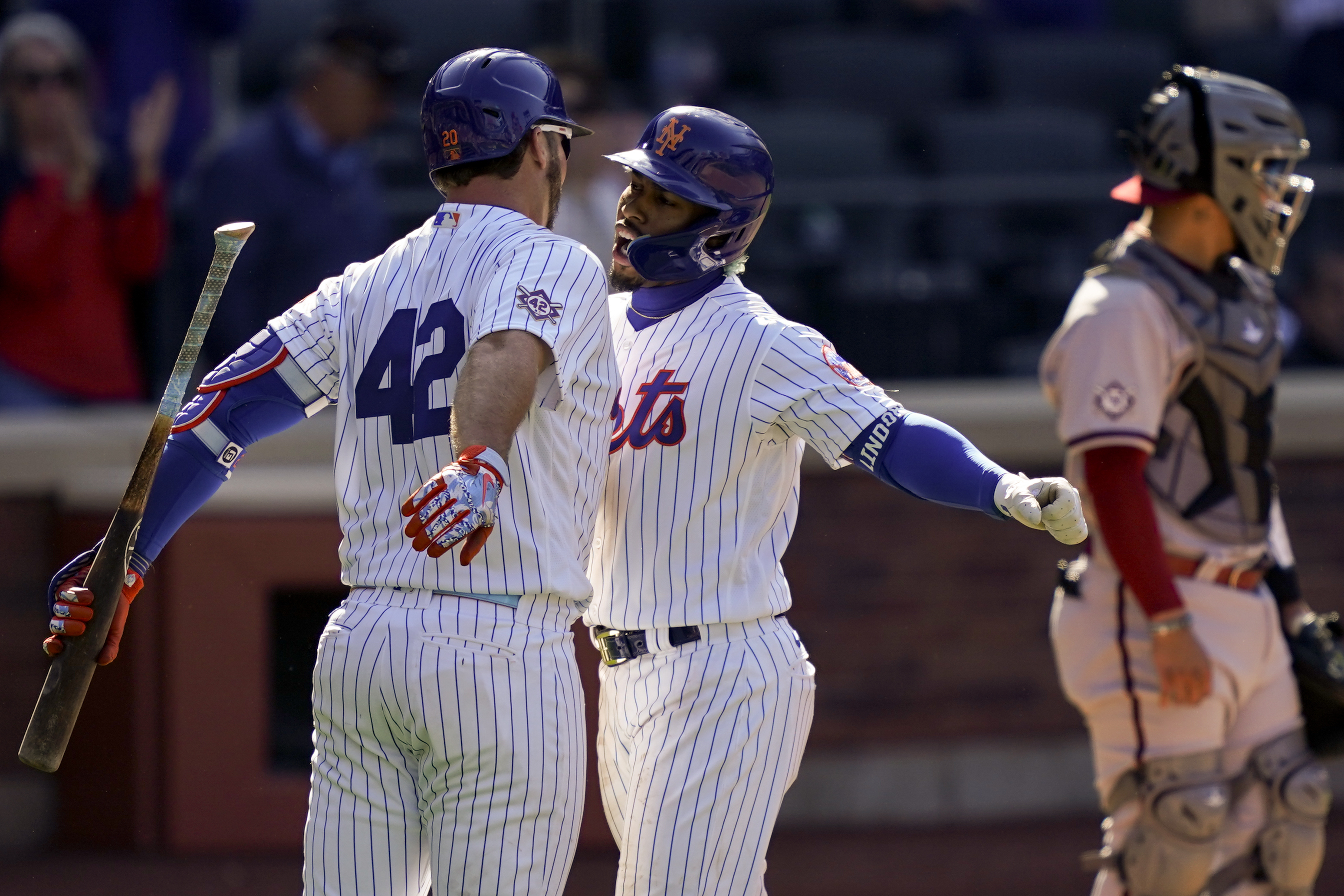 Mets beat D'backs 10-3 in home opener at Citi Field