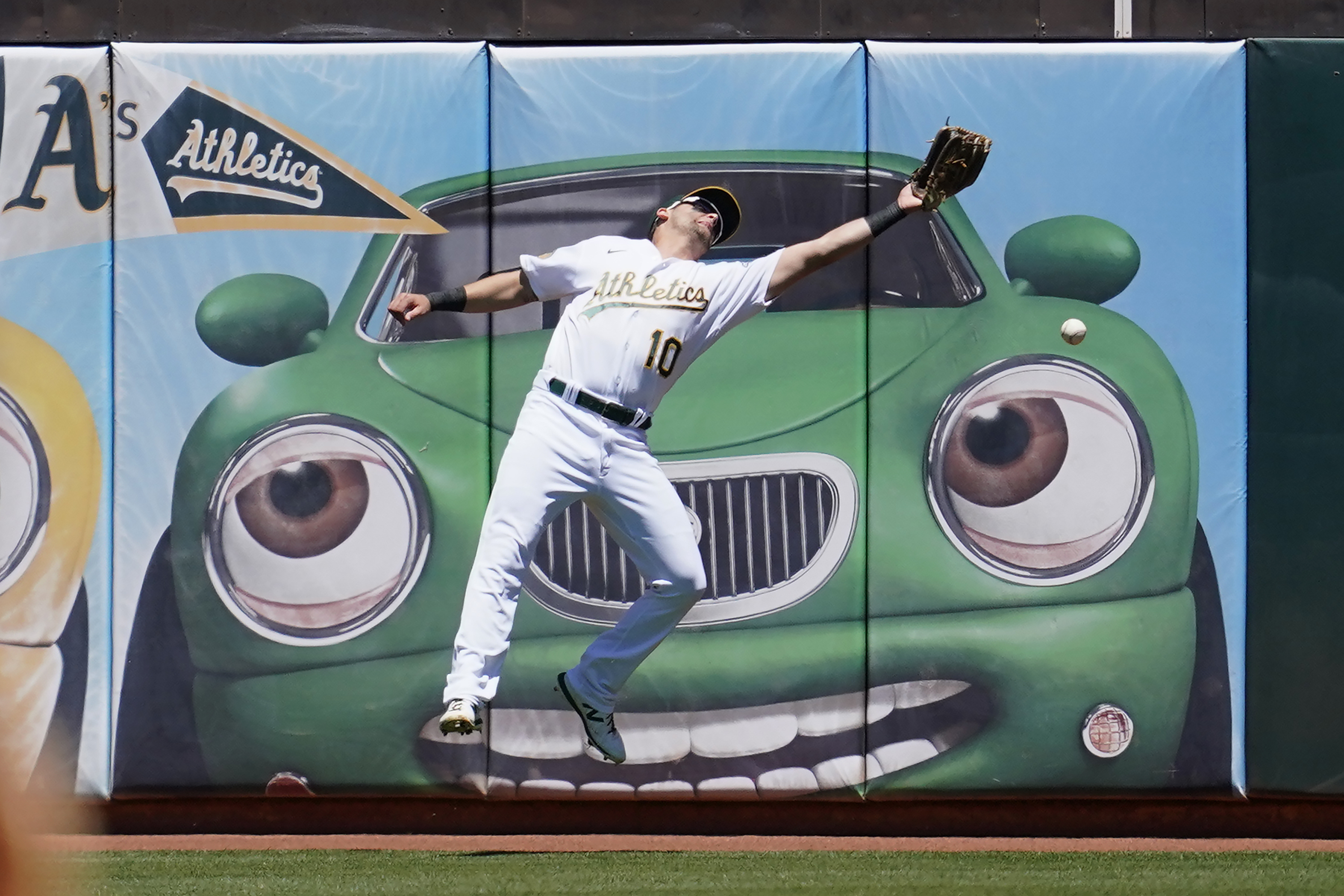 Frankie Montas, Oakland A's beat Detroit Tigers at Coliseum