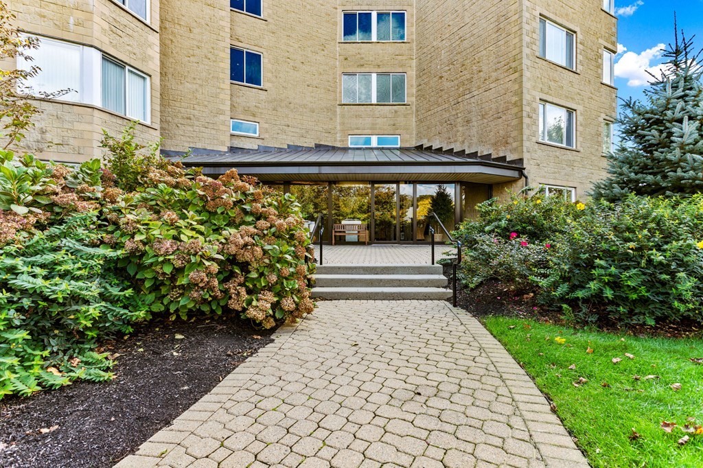 House of the Week Condo offers yearround waterfront living