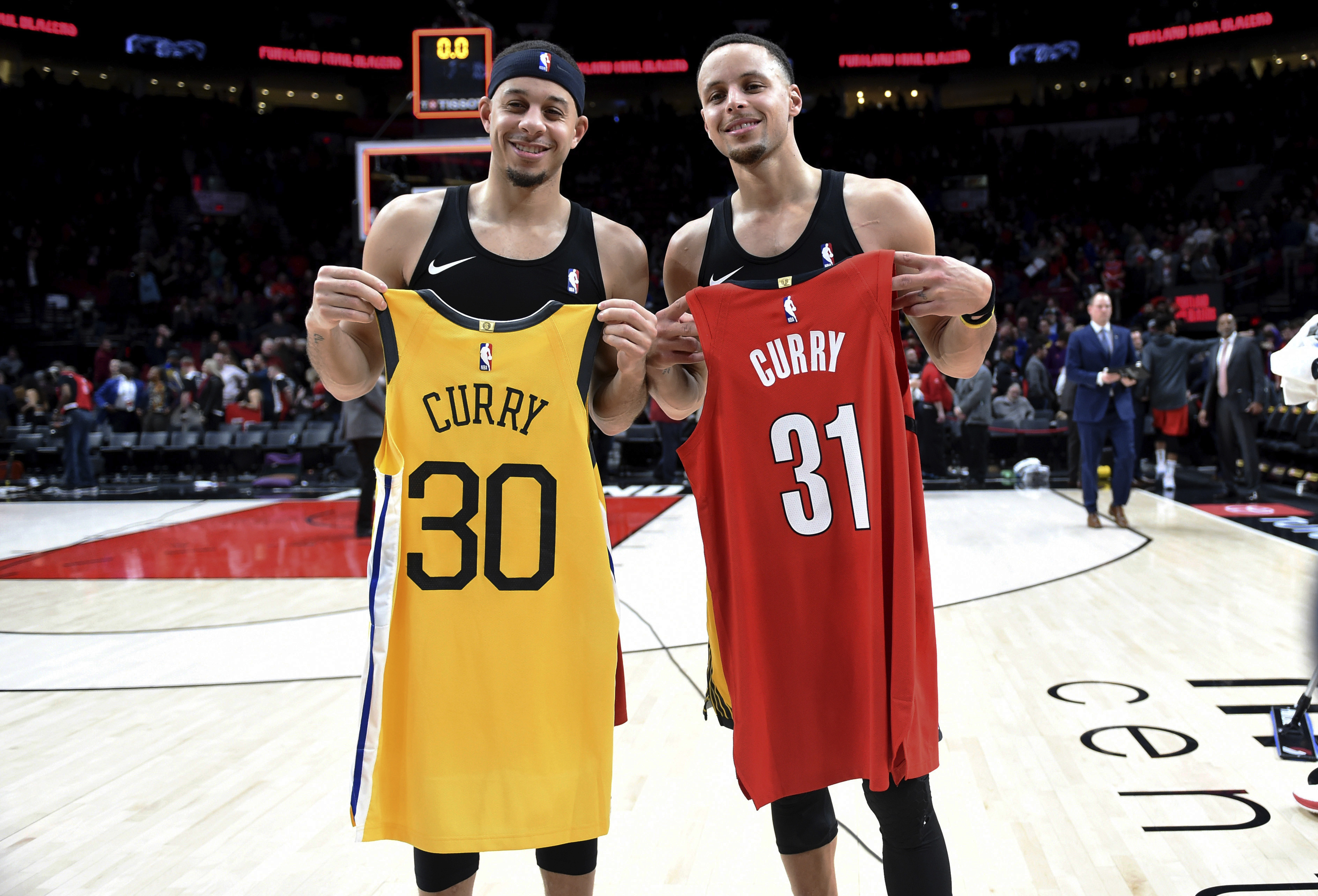 Blazers Seth Curry vs. Warriors Steph Curry Brothers make NBA history in Western Conference finals oregonlive