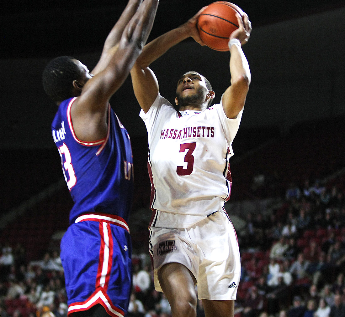 UMass Men's Basketball Vs UMass Lowell 12/8/22 - Masslive.com