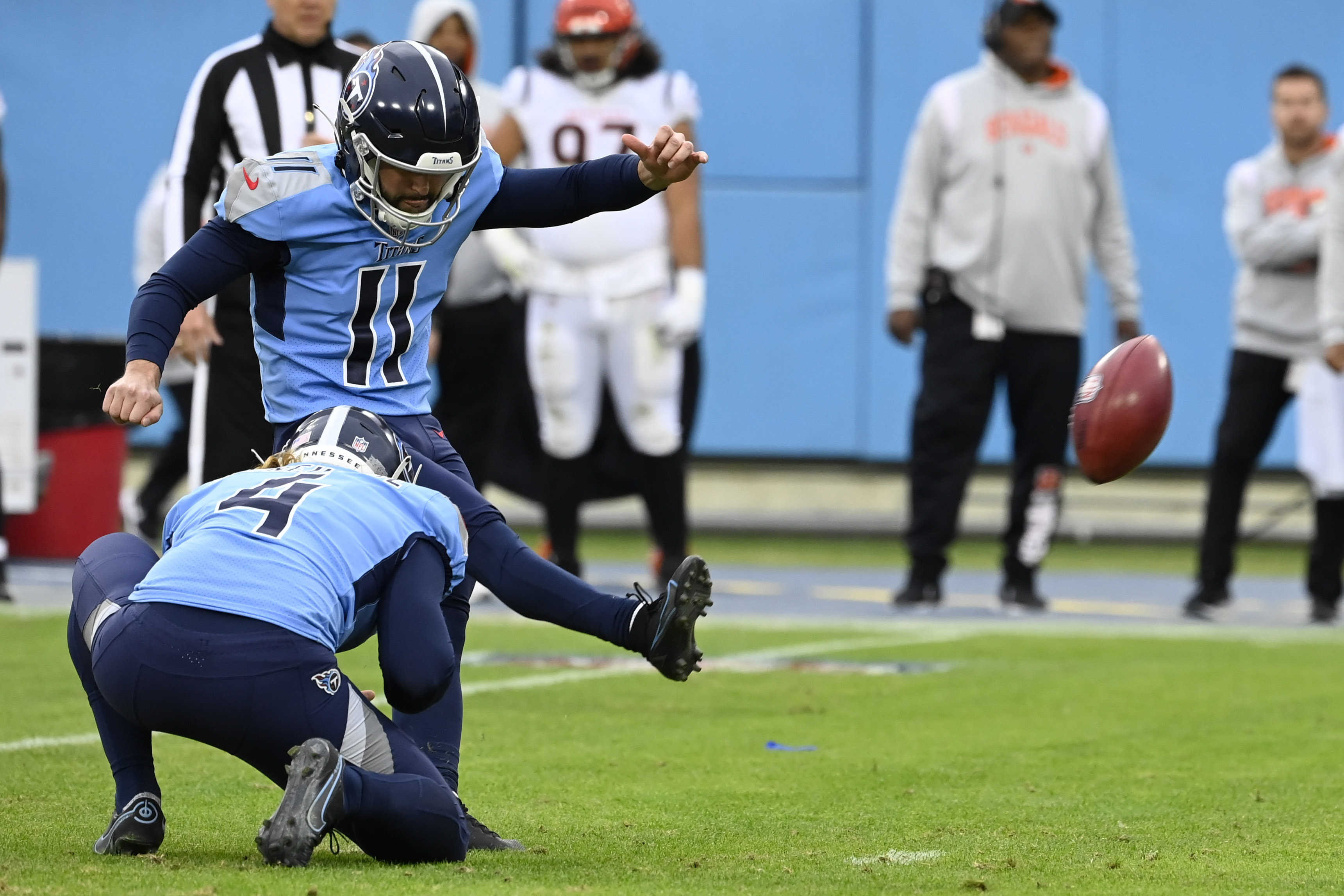 Ted Karras on his viral moment after kneeldown vs. Titans: 'It's