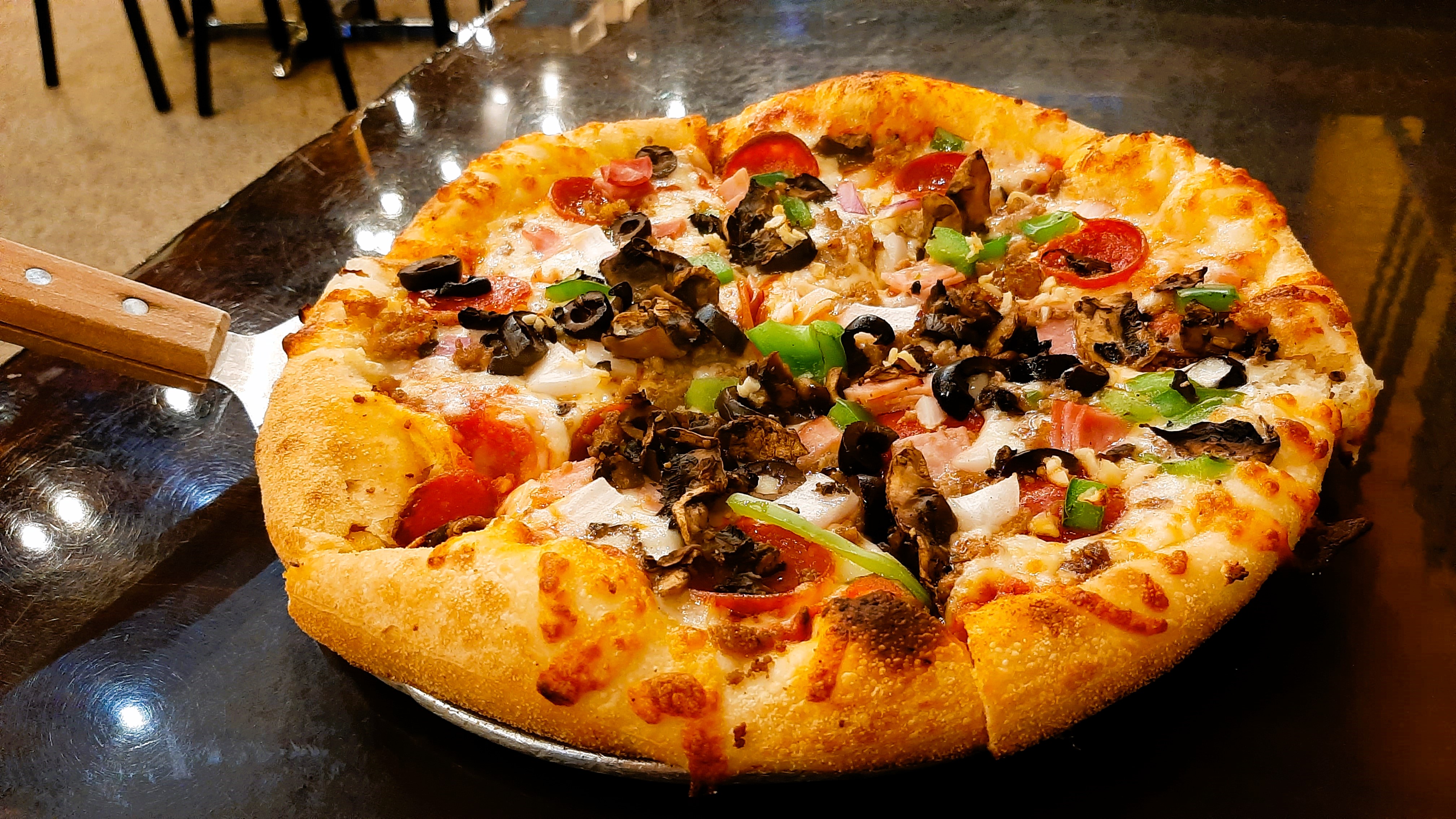 Pizza Rock Las Vegas – Gourmet pizzas, hand-crafted artisan