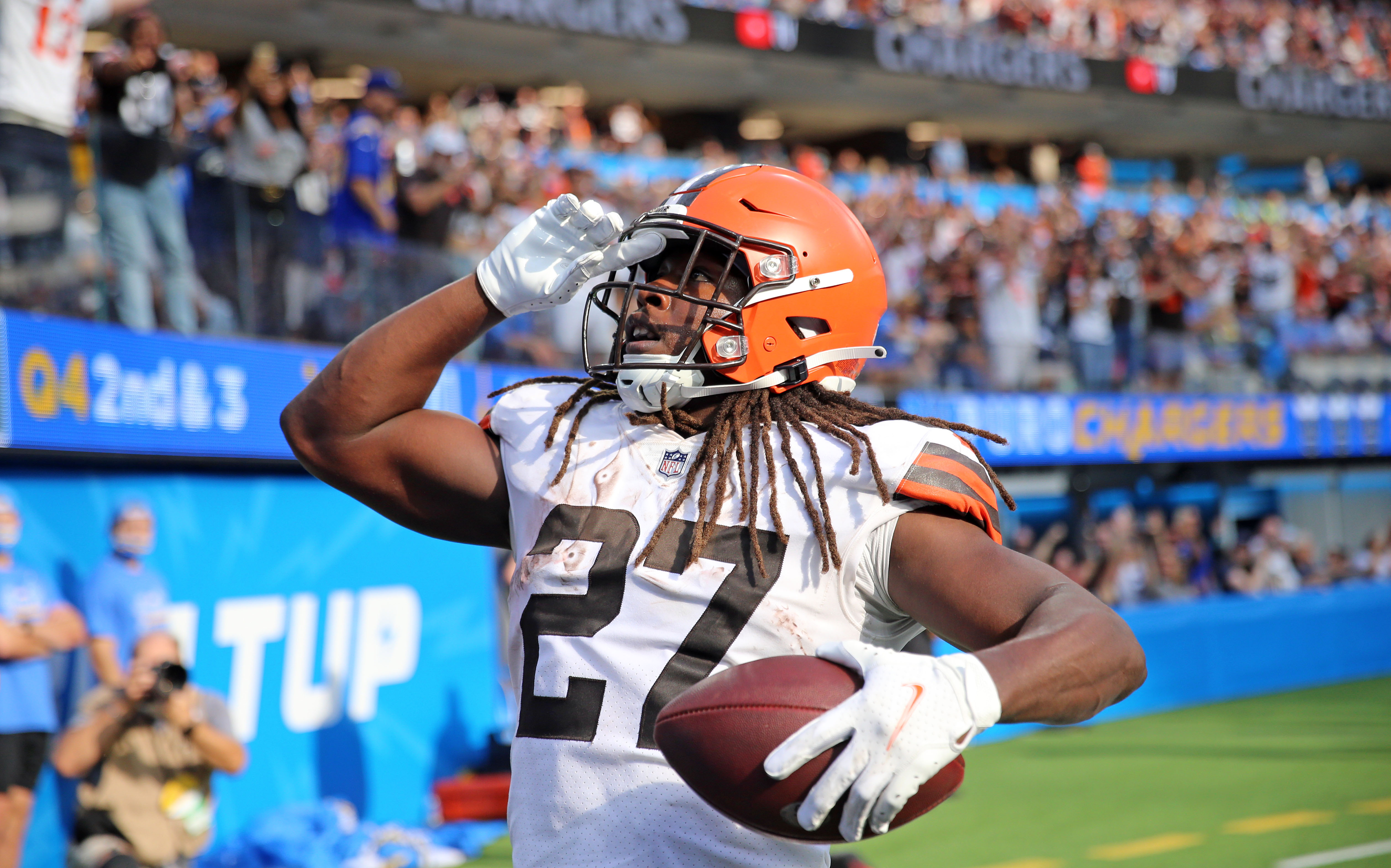 Special sequence by Nick Chubb, Kareem Hunt shows why Browns 'keep  plugging' with run game