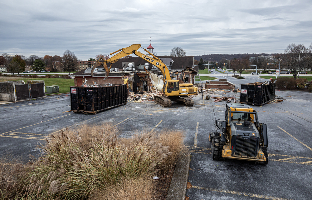 Friendly’s Restaurant Demolished, Opens Way For New Hershey Co 