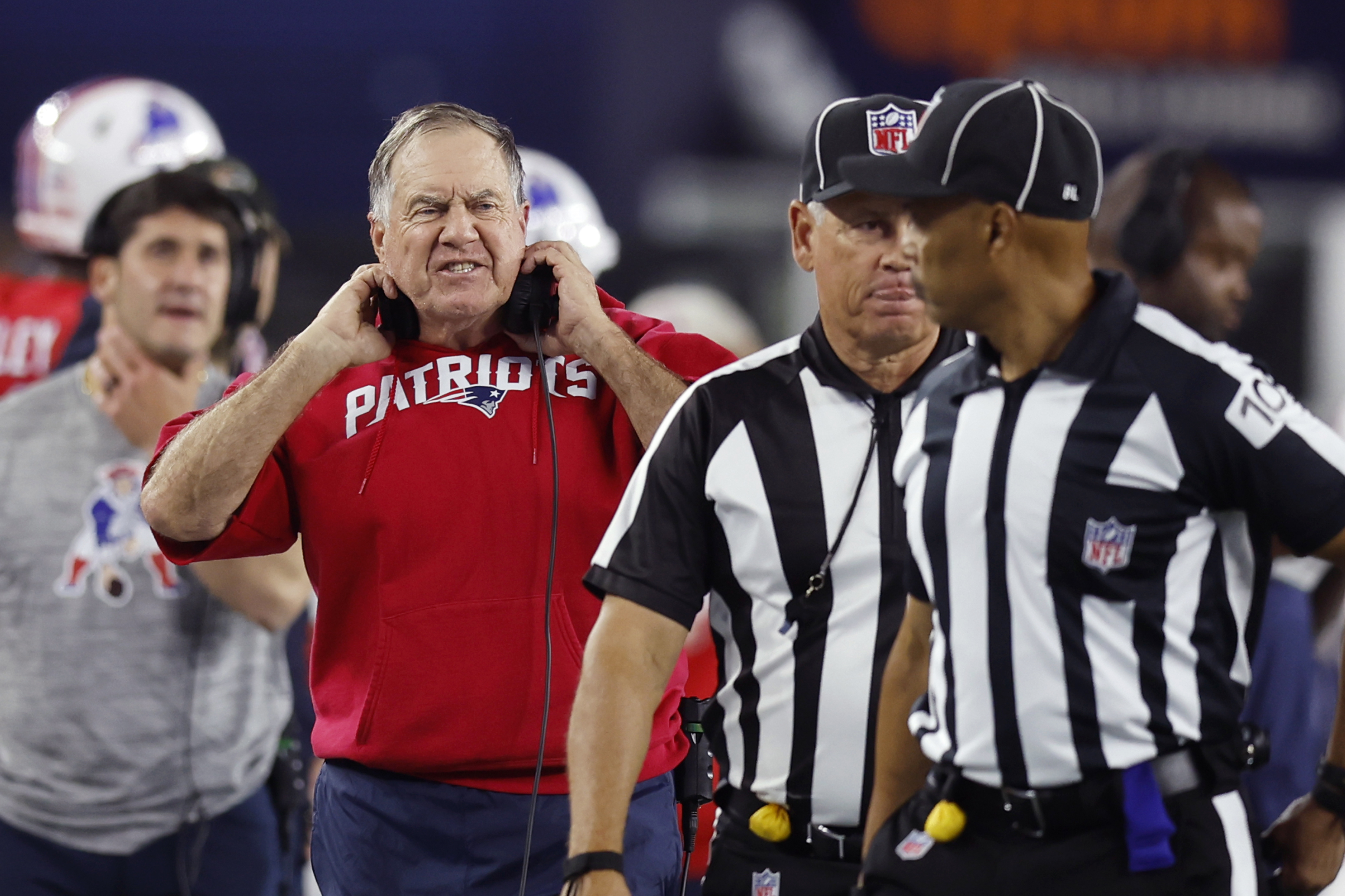 Absolute chaos ensues on Patriots' lateral-filled final play