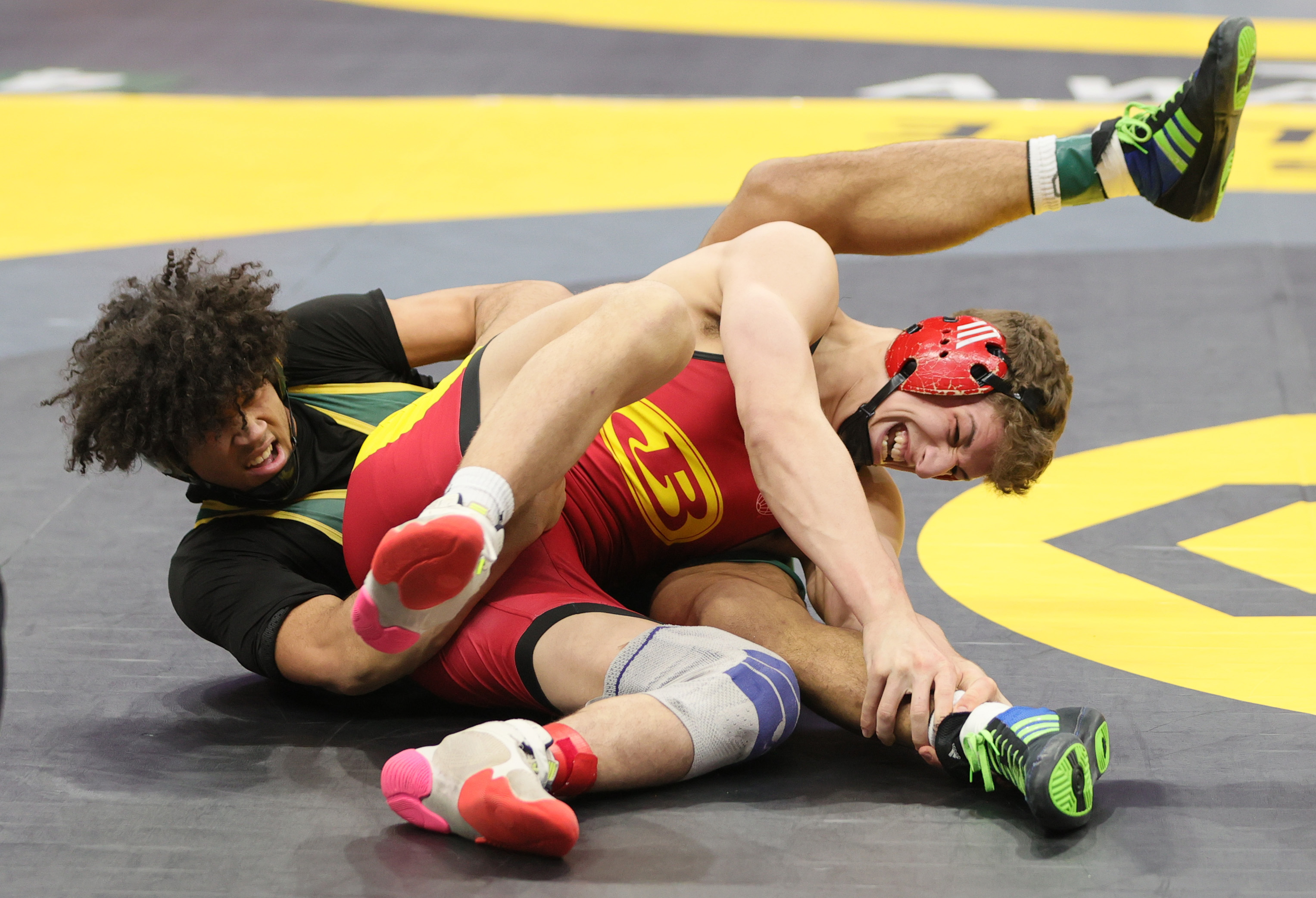 D1 state high school wrestling tournament semifinals, March 11, 2023