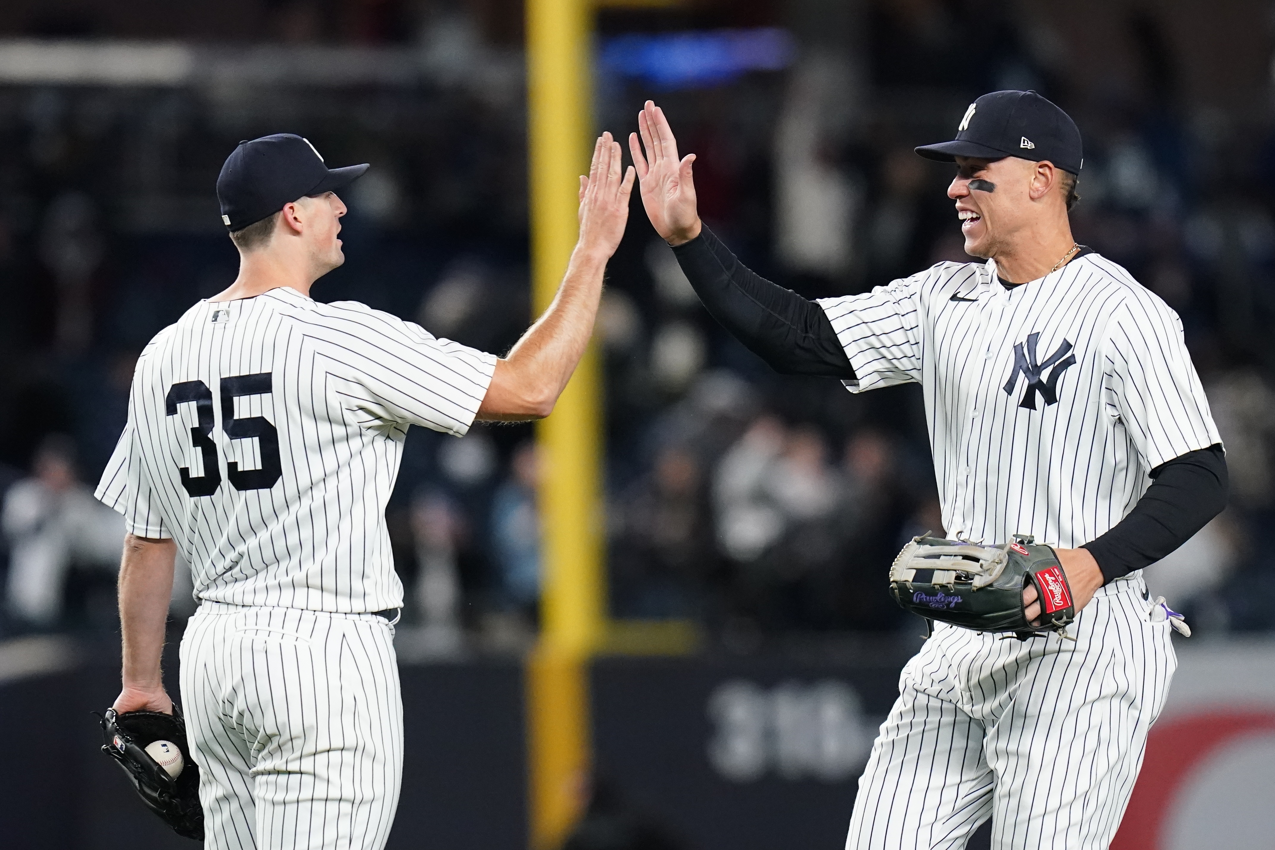 Teixeira honored by Yankees before final major league game