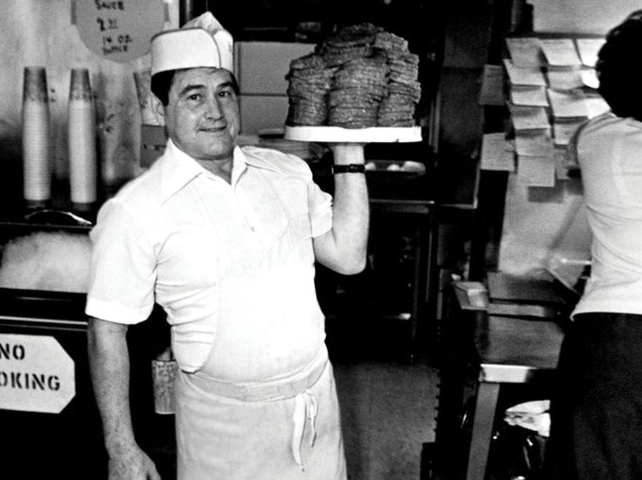 Le fondateur de Milo's Hamburgers, Milo Carlton's Hamburgers founder Le fondateur de Milo's Hamburgers, Milo Carlton Carlton