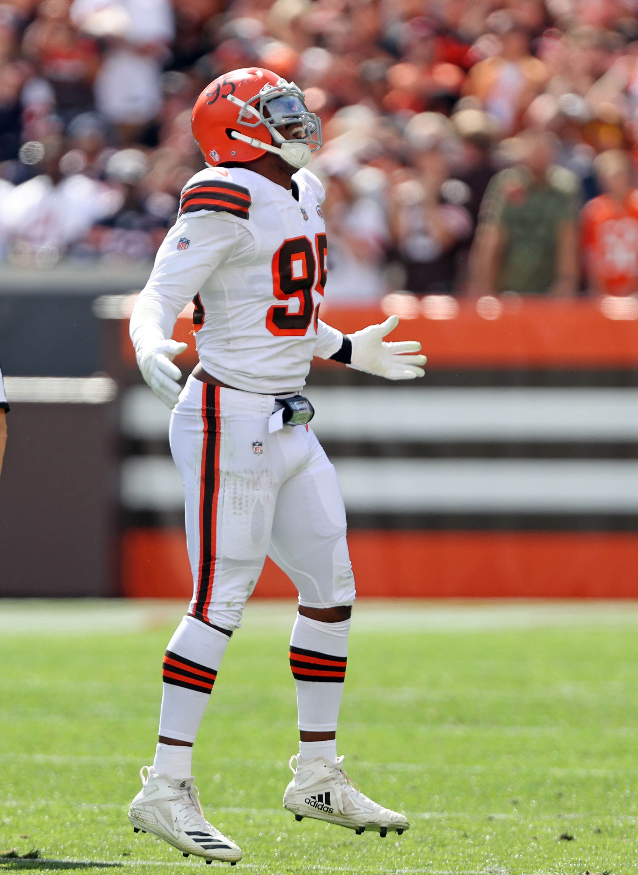 Cleveland Browns' Myles Garrett has career day vs. Bears