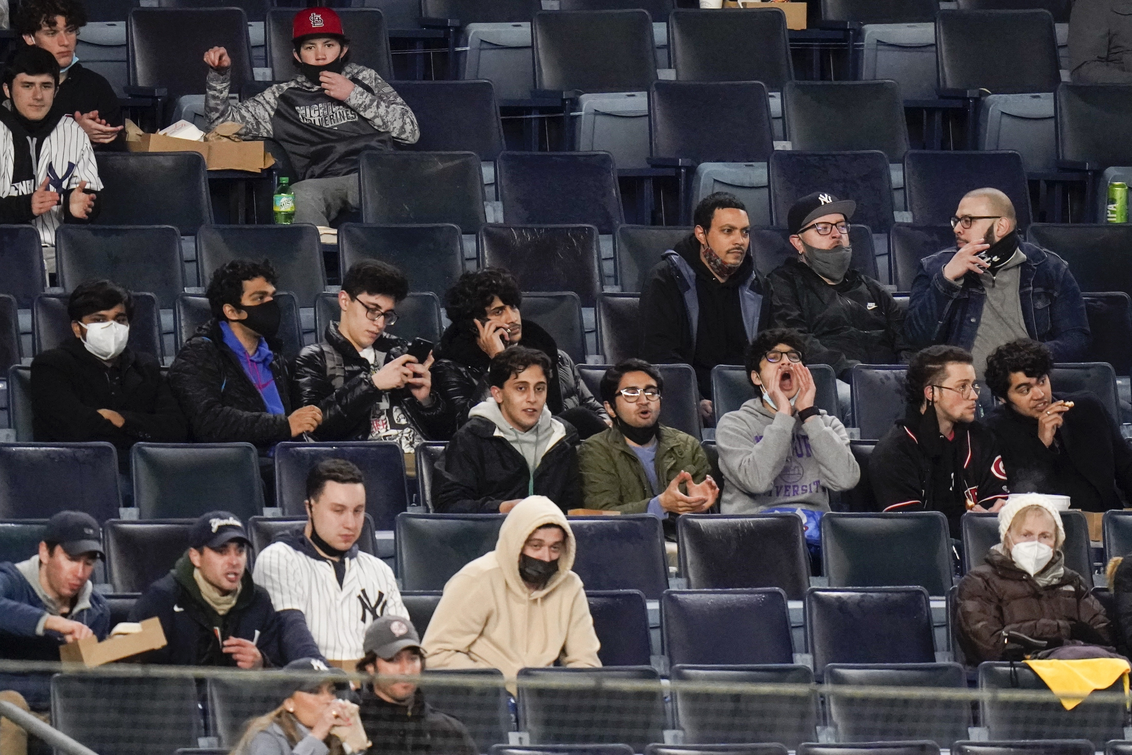 Breaking Down The Worst Fans At Yankee Stadium Last Night