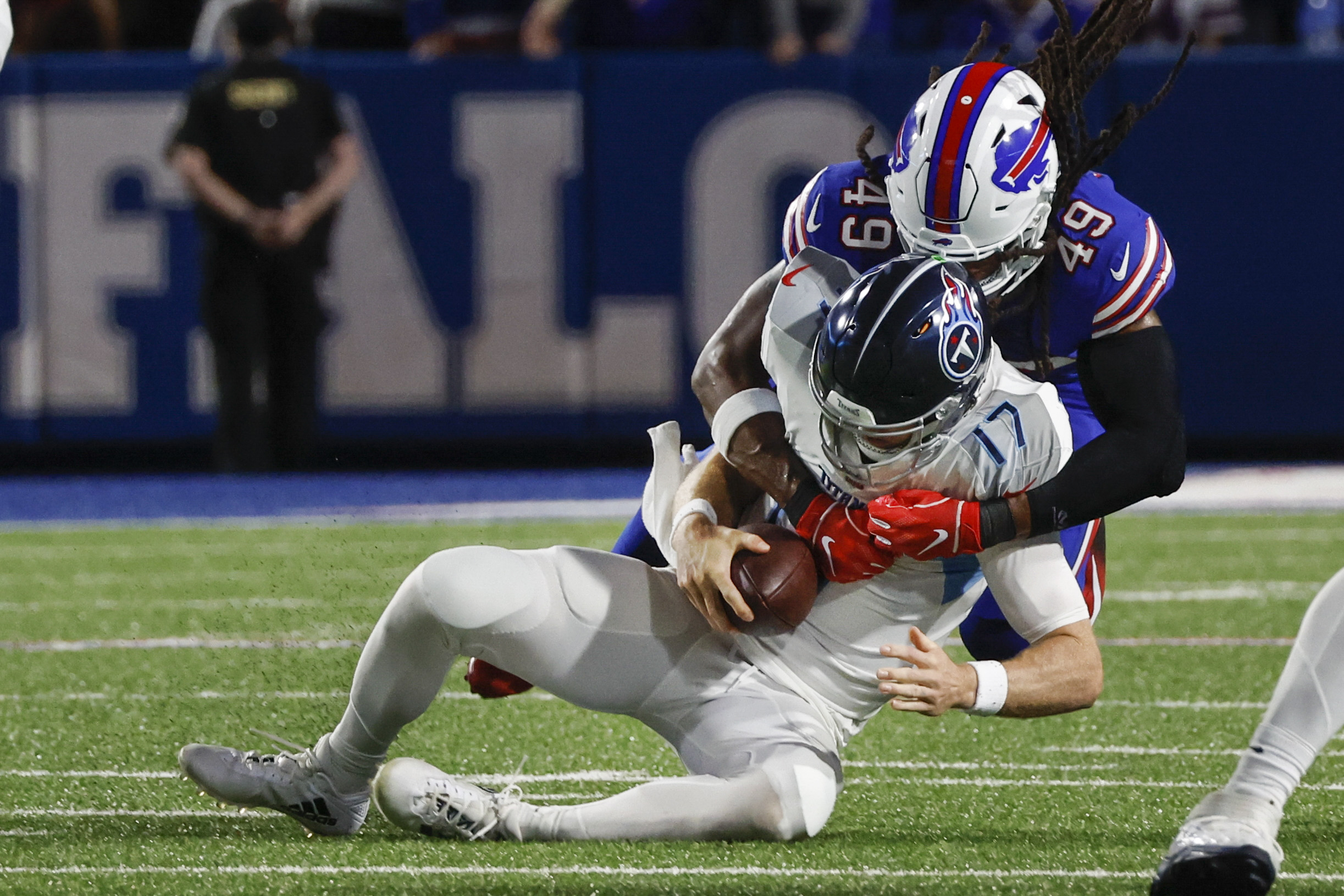 Bills home opener ends with a dominating win over Titans (41-7)