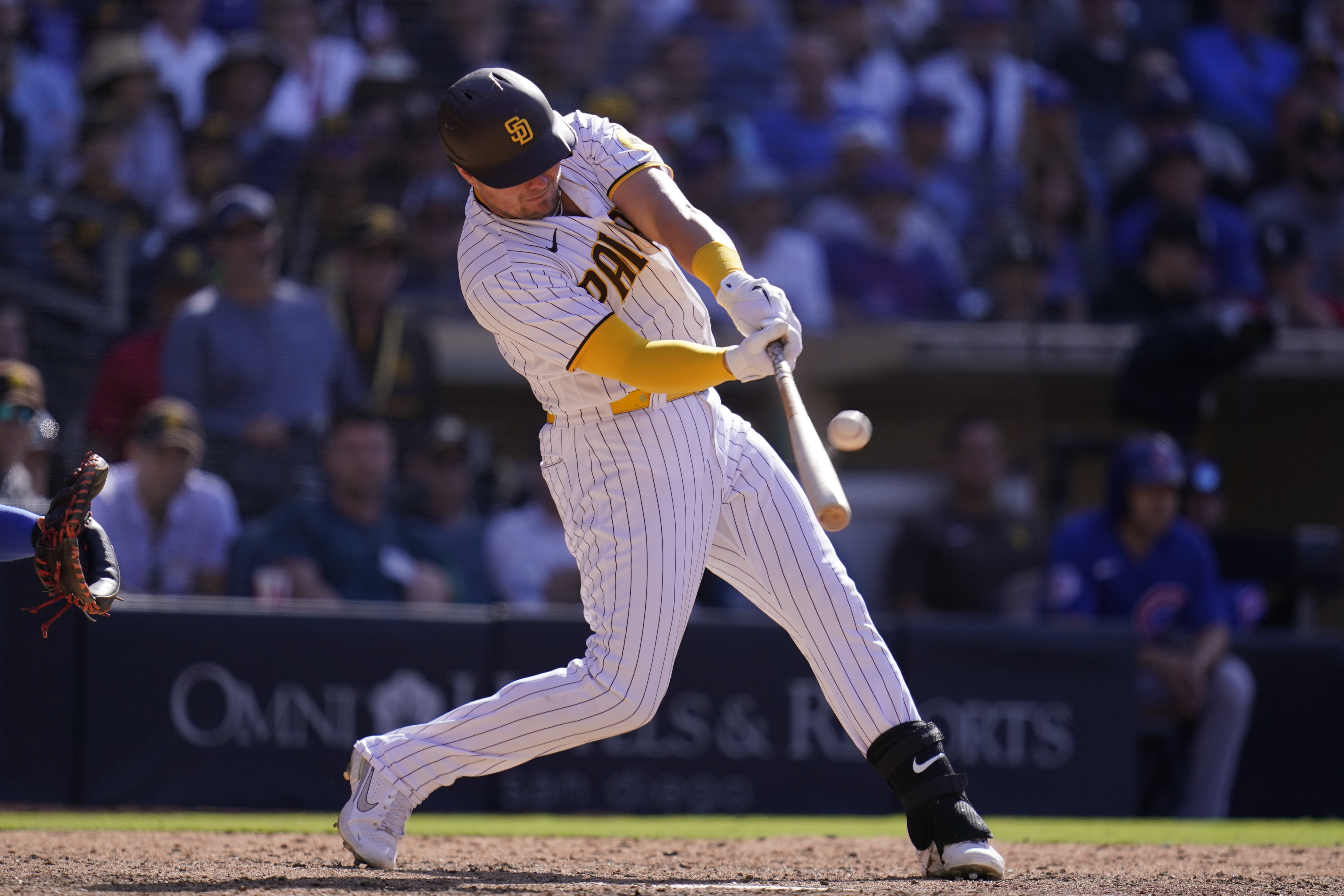 Yankees: Luke Voit looks gimpy rounding bases after monster home run
