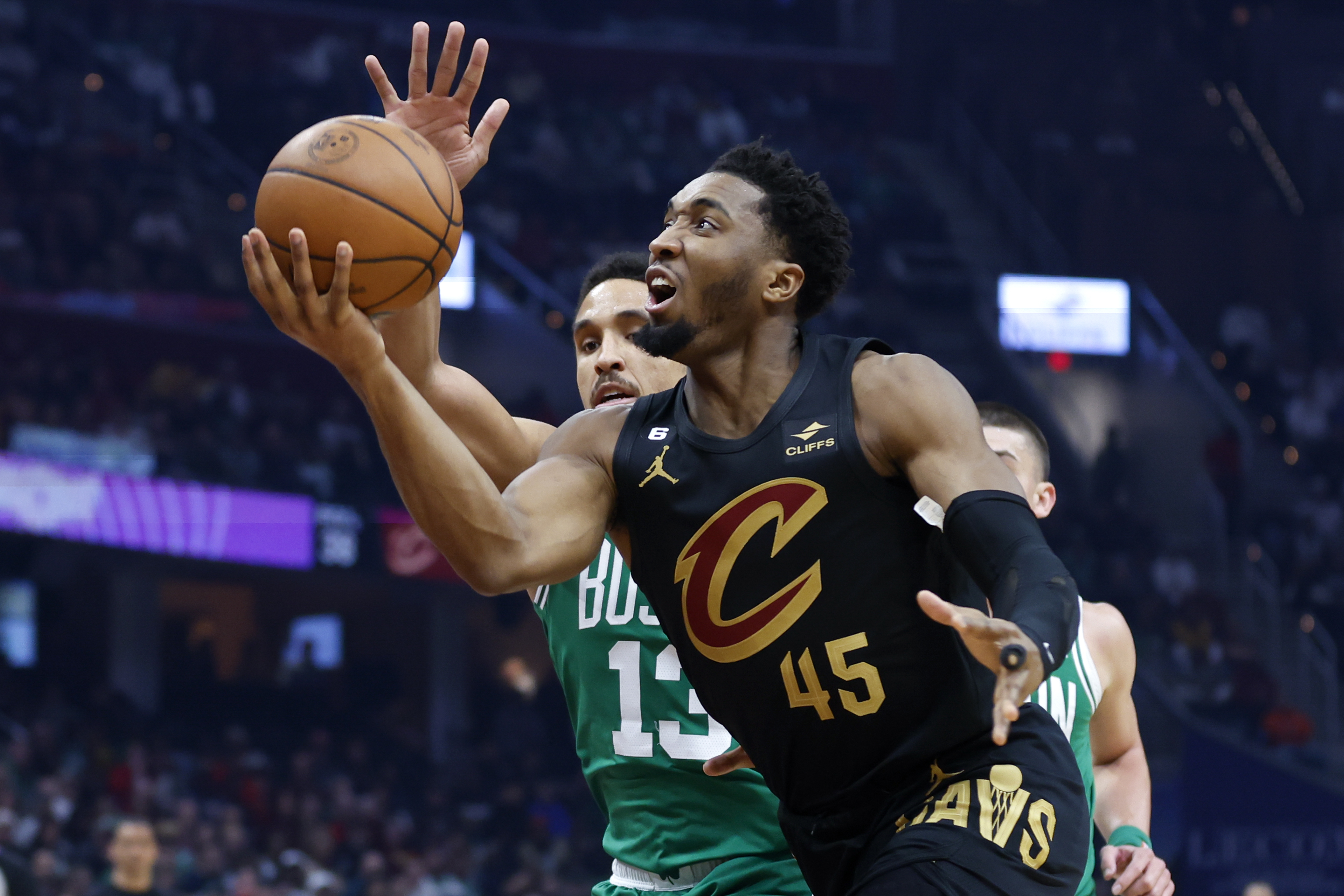 Cavs, Donovan Mitchell create 'something out of nothing' to help ice Celtics'  Grant Williams at the foul line 