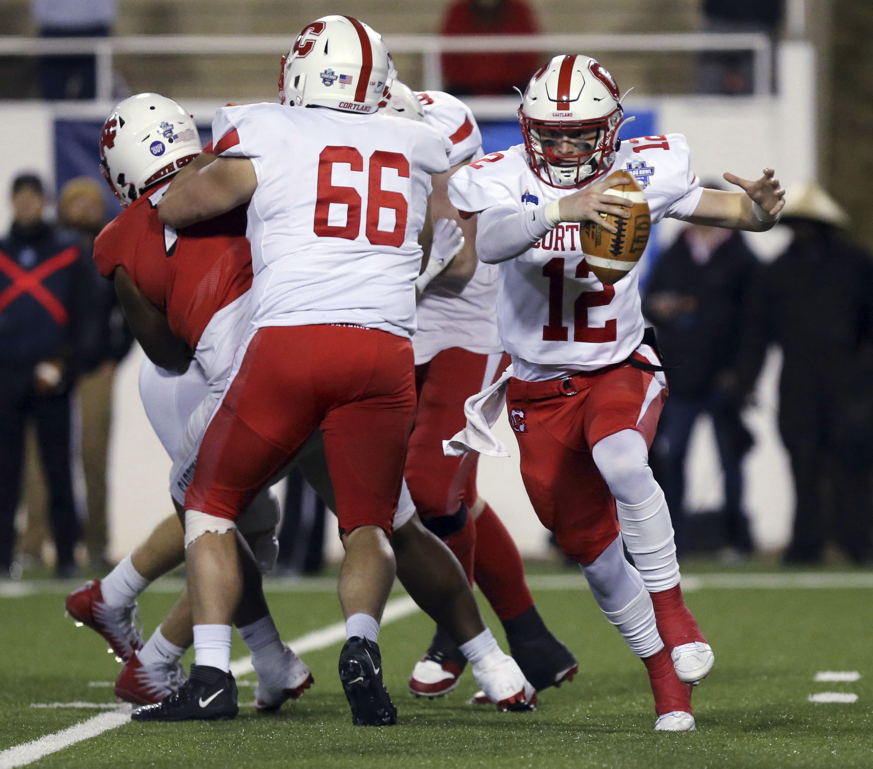 SUNY Cortland football team wins Division III championship