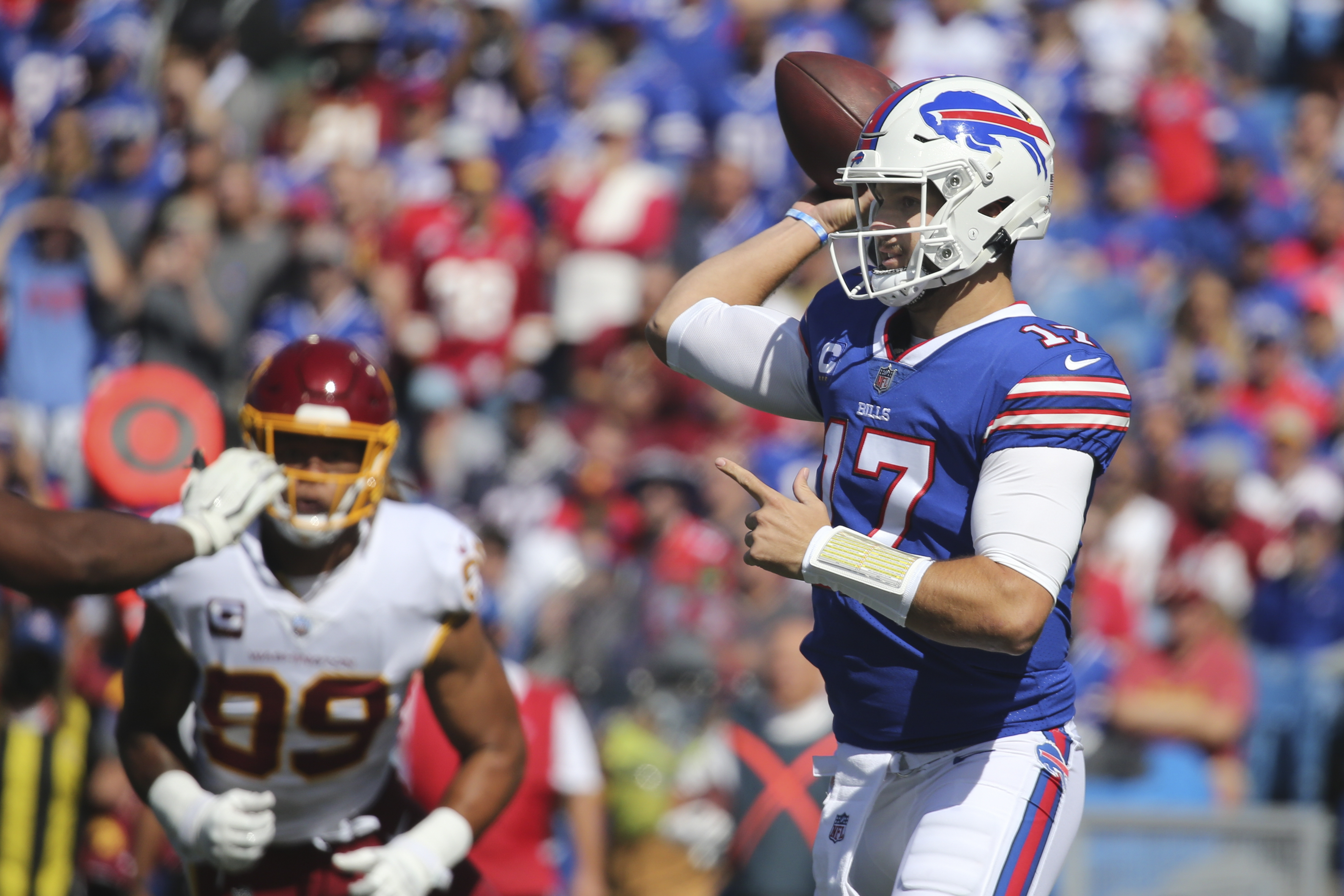 Logan Thomas Washington Football v Micah Hyde Buffalo Bills 2021