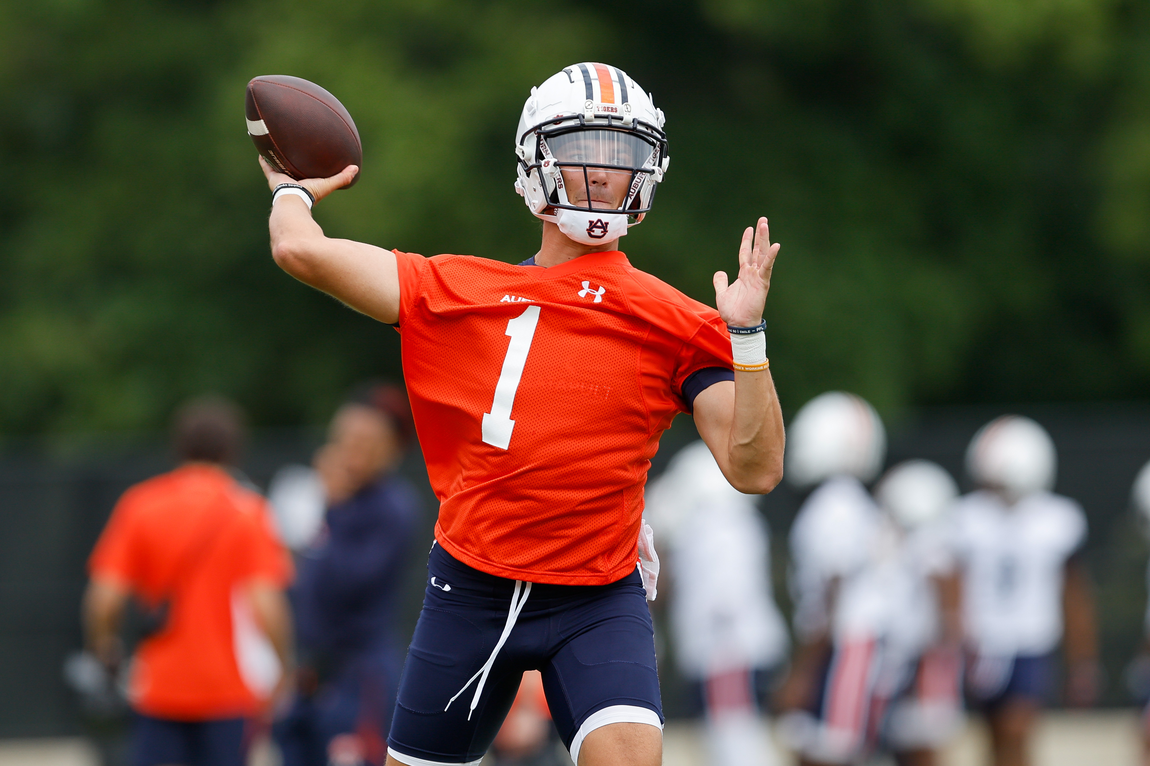 Payton Thorne hoping to leave Auburn like he does the dinner table: better  than he found it 