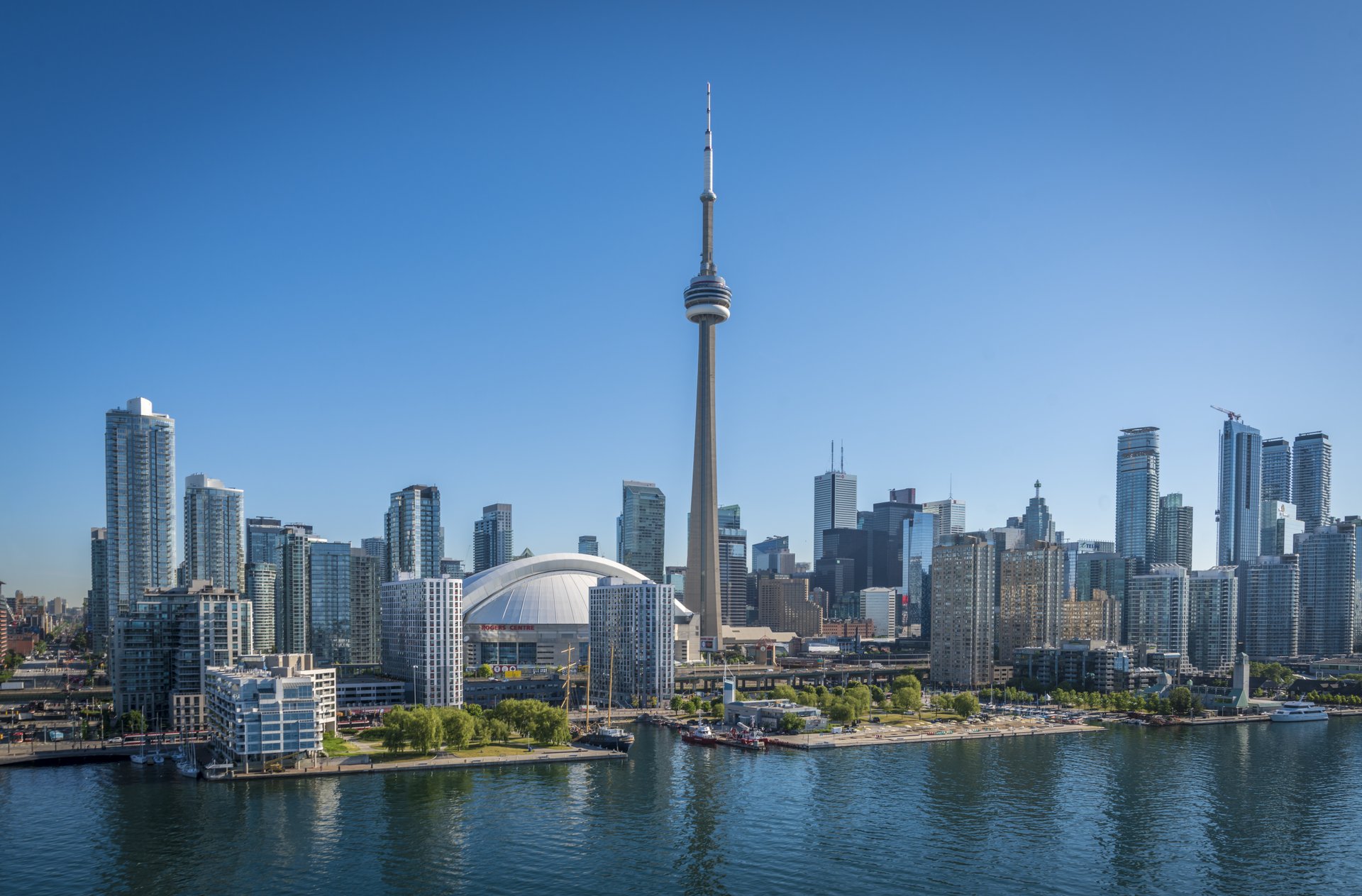 Look north to Toronto for big-city fun with Canadian charm