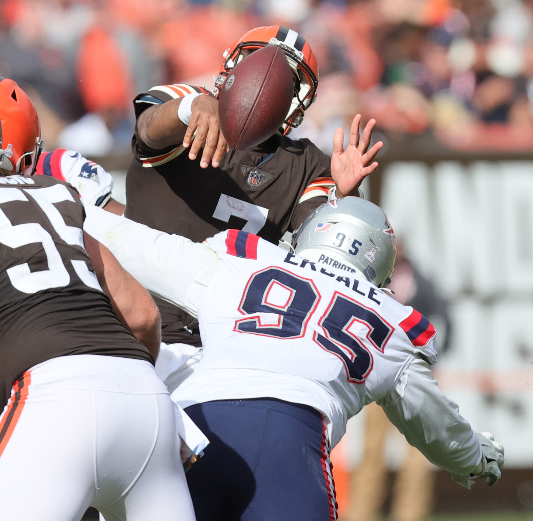 Cleveland Browns quarterback Jacoby Brissett vs. New England Patriots,  October 16, 2022 