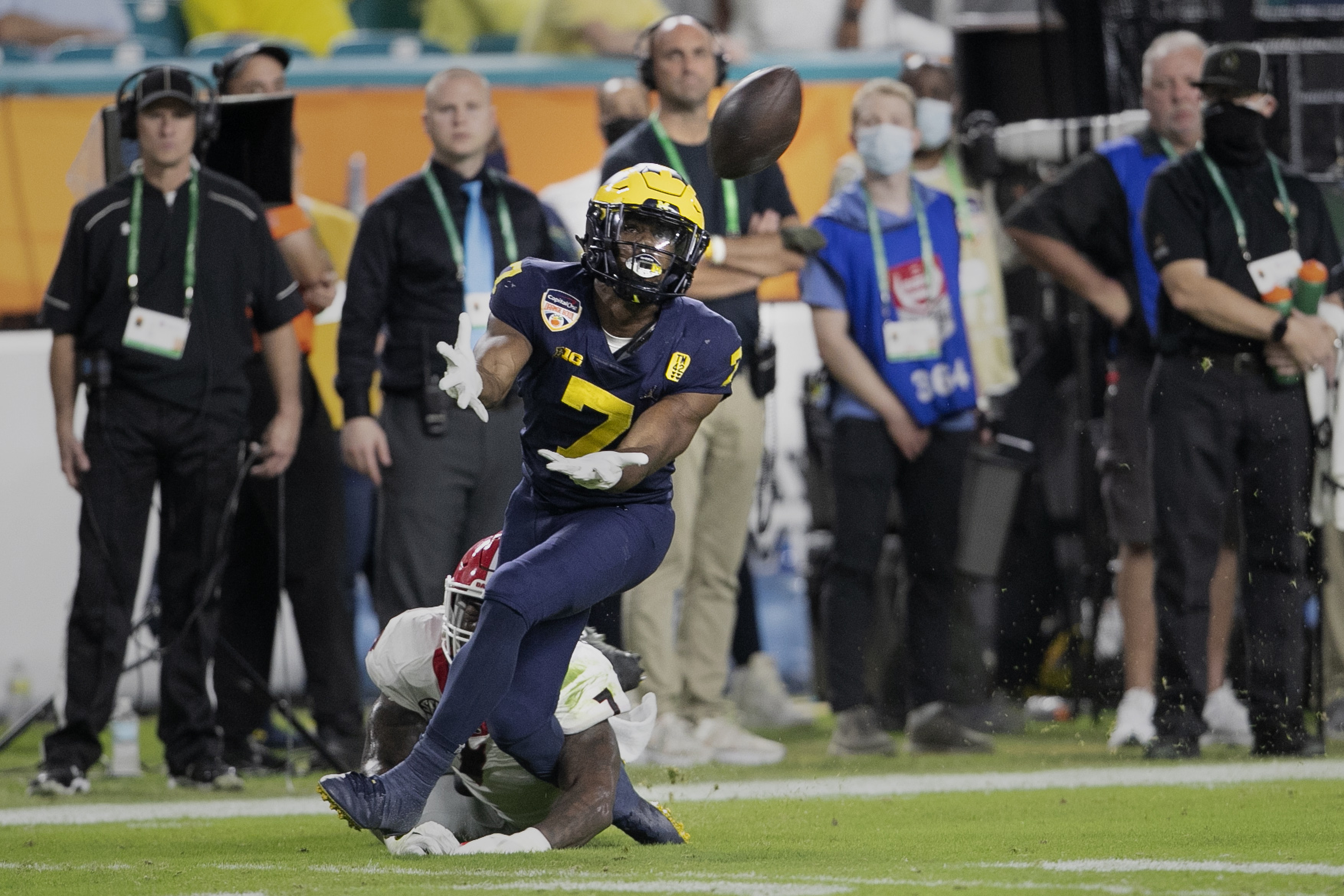 They can't catch me': Michigan signee Donovan Edwards runs wild in West  Bloomfield's state title win 