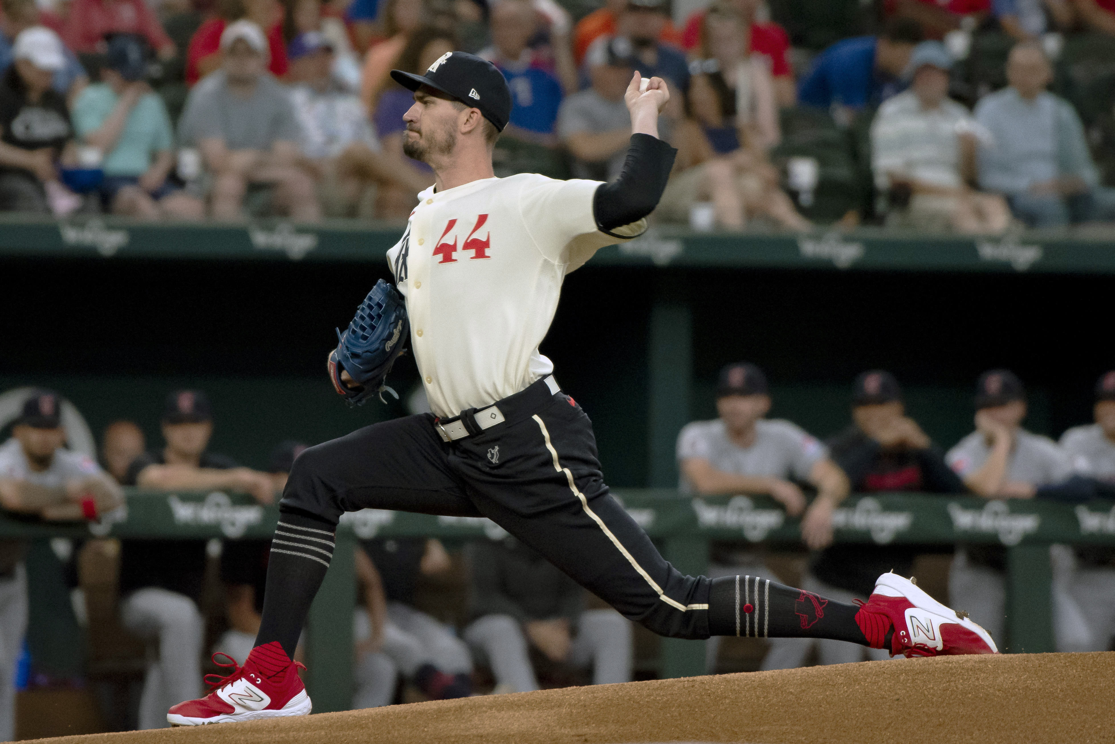 Semien homers, Martin Perez throws 7 strong innings as surging