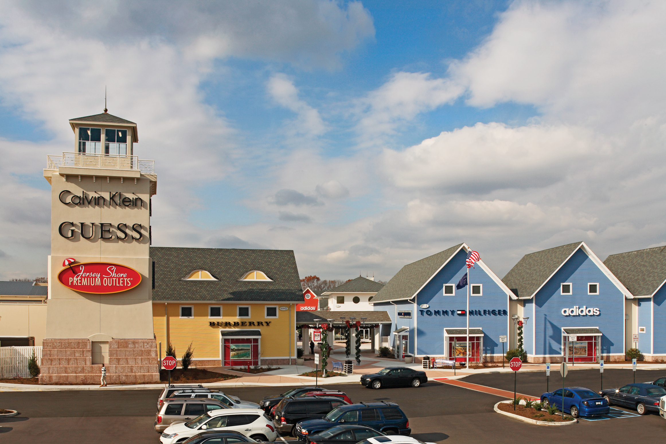 . outlet mall welcomes 5 new stores in time for the holidays 