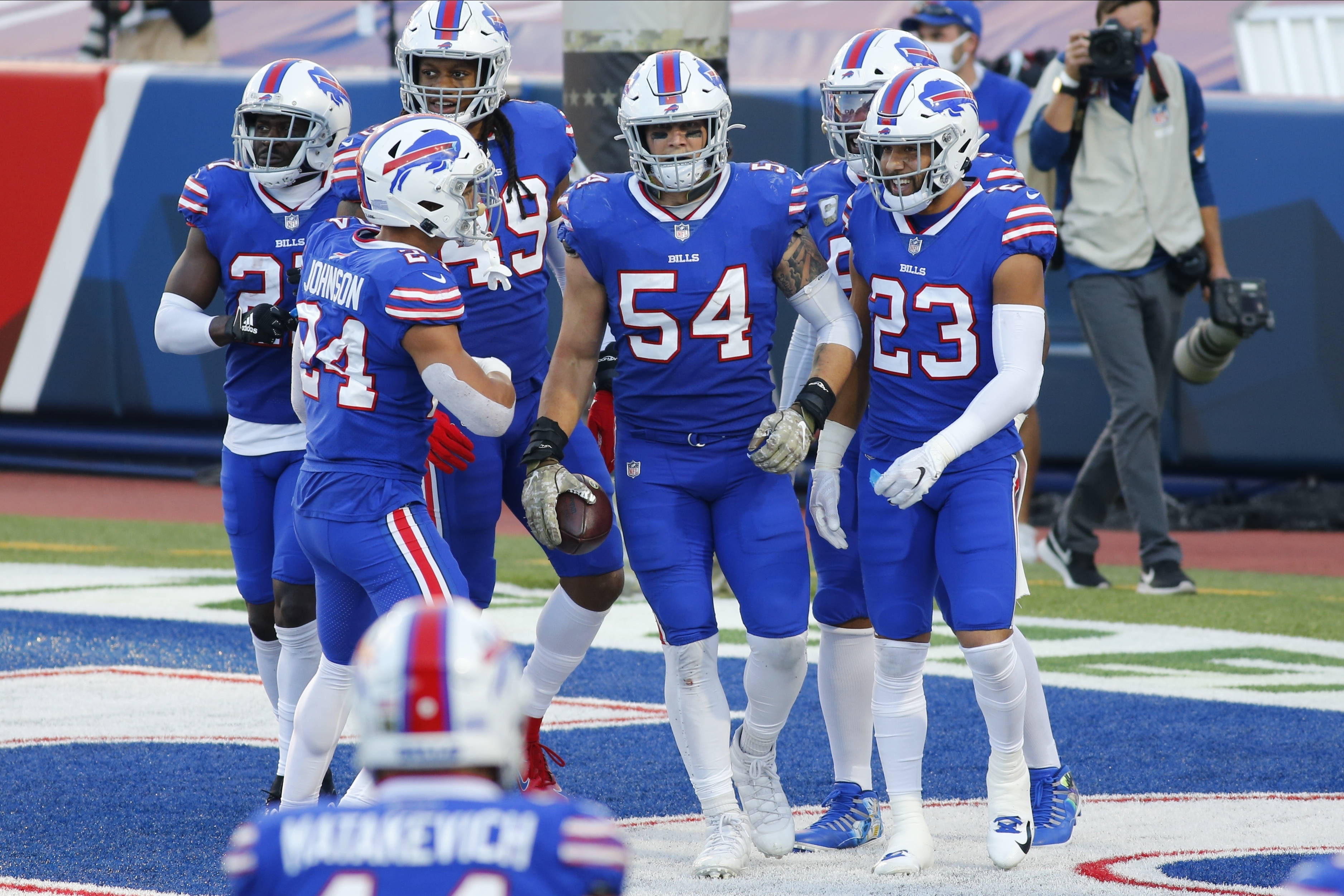 A.J. Klein has big game as Buffalo Bills defeat Los Angeles Chargers