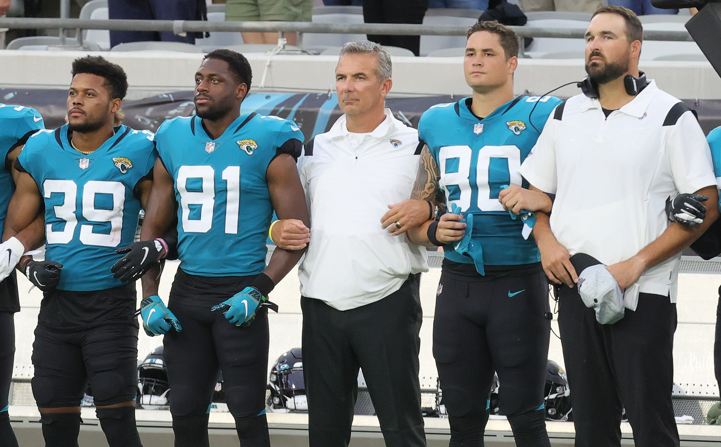 Cleveland Browns kick-off preseason against Urban Meyer and the Jaguars