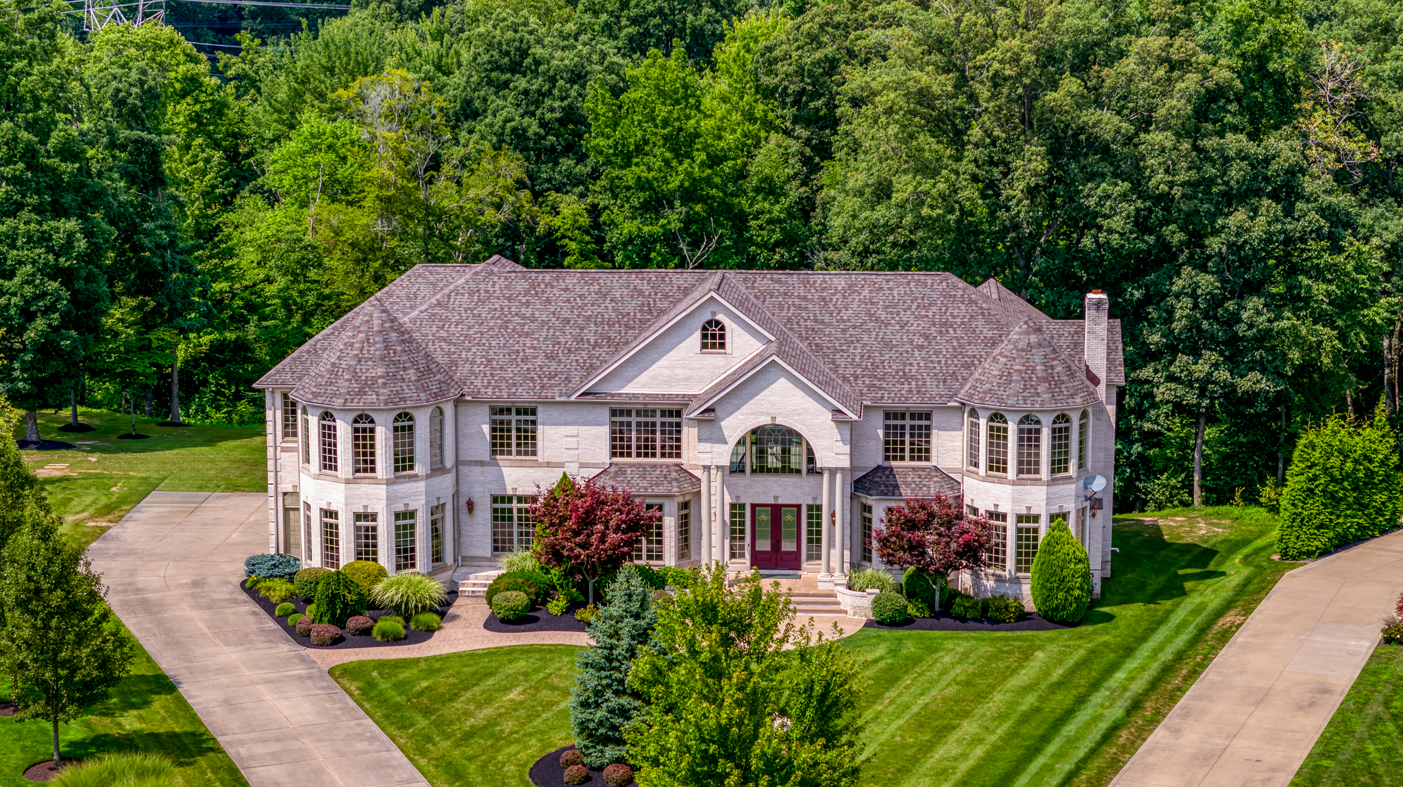 Grandeur on a Solon cul-de-sac comes with a $2.8M price tag