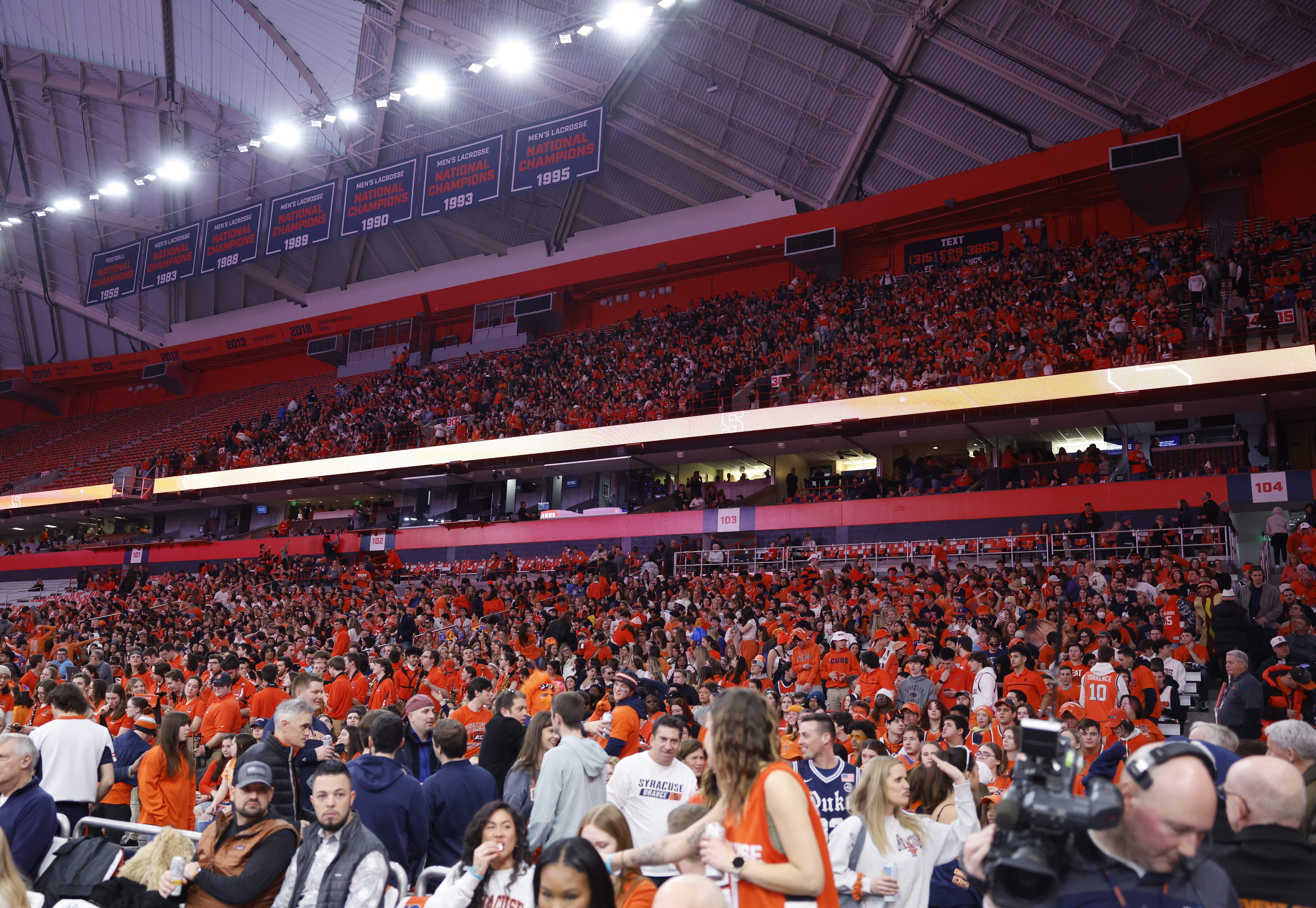 Hamlin at the Dome: Bills safety to attend SU vs. Duke game with Adam  Weitsman