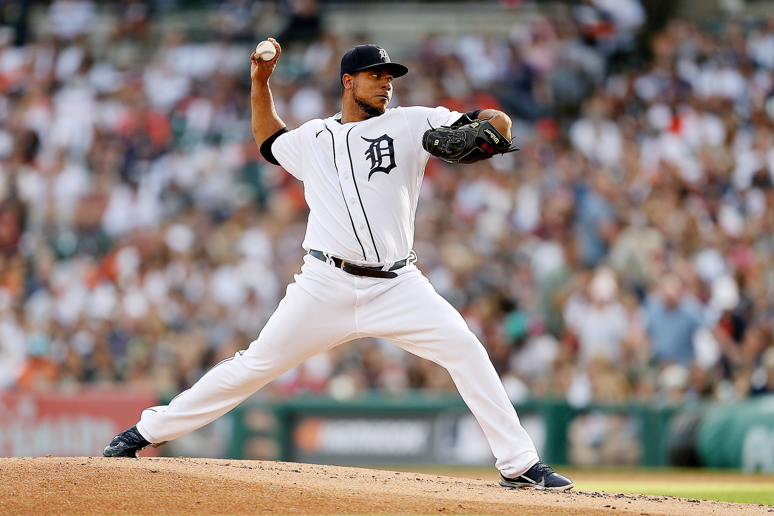 Tigers will activate 2 players from injured list on roster