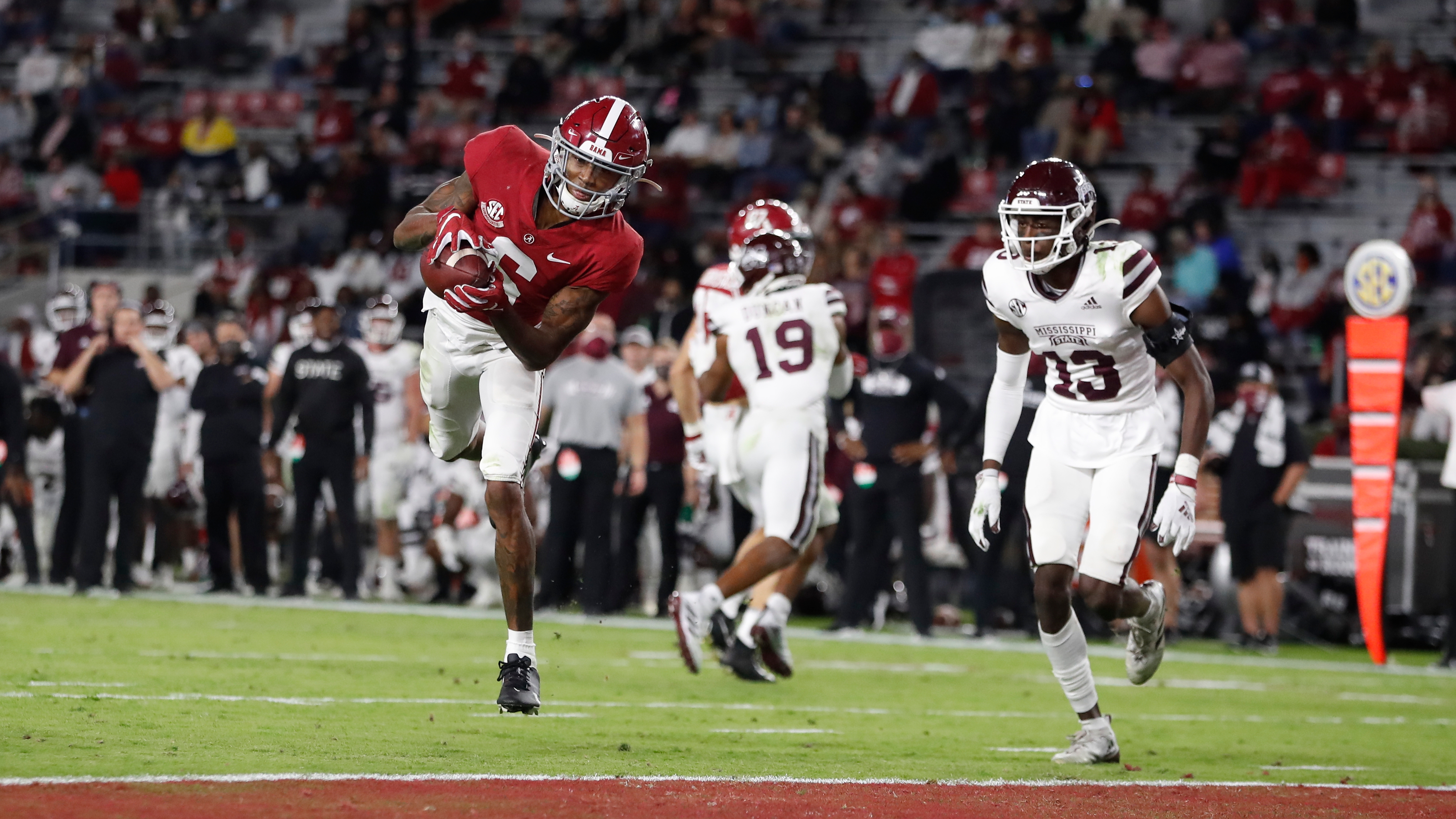 Alabama's Mac Jones, DeVonta Smith lead 2020-21 college football