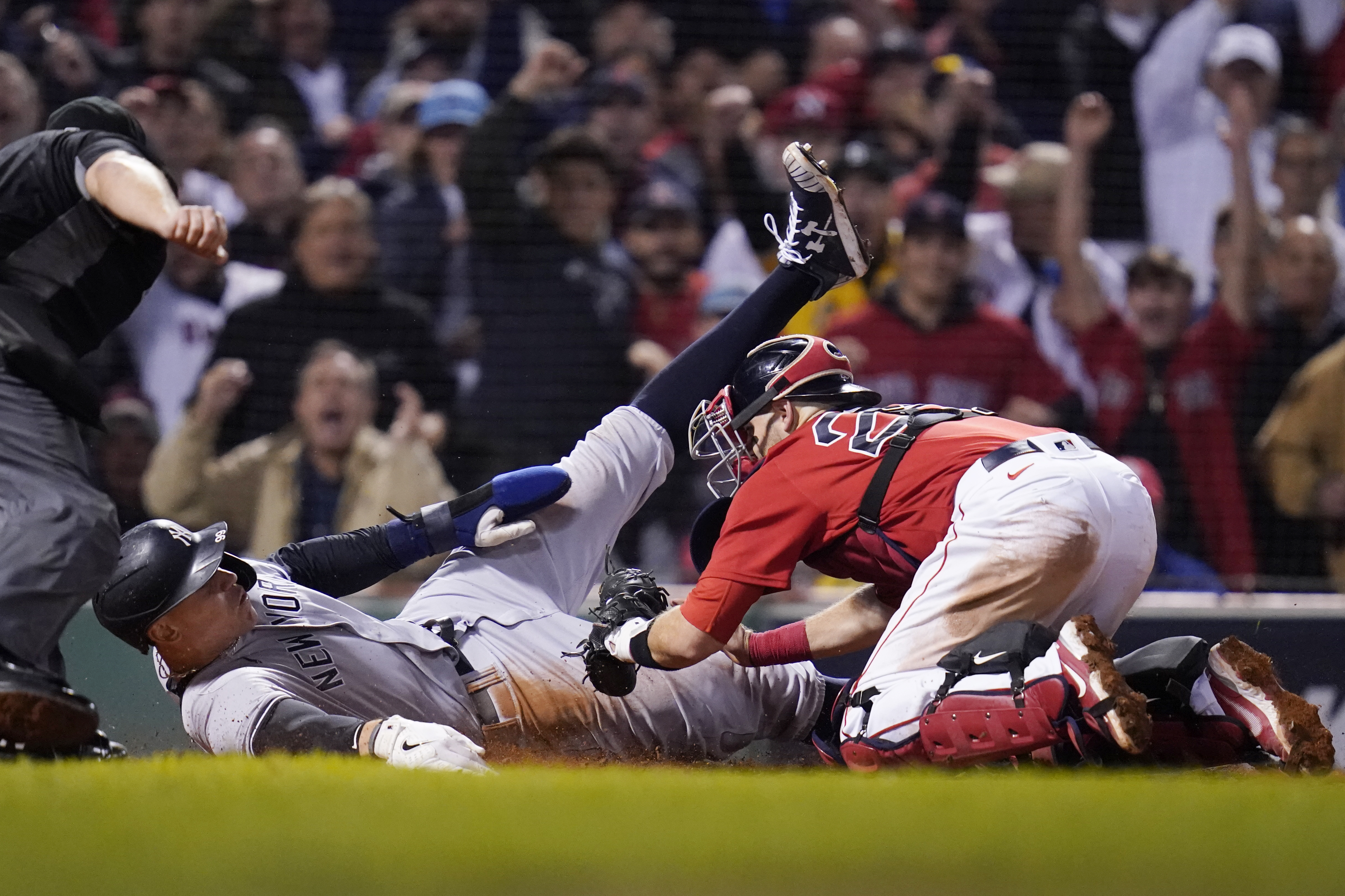 Red Sox Fans Saute Xander Bogaerts - Over the Monster